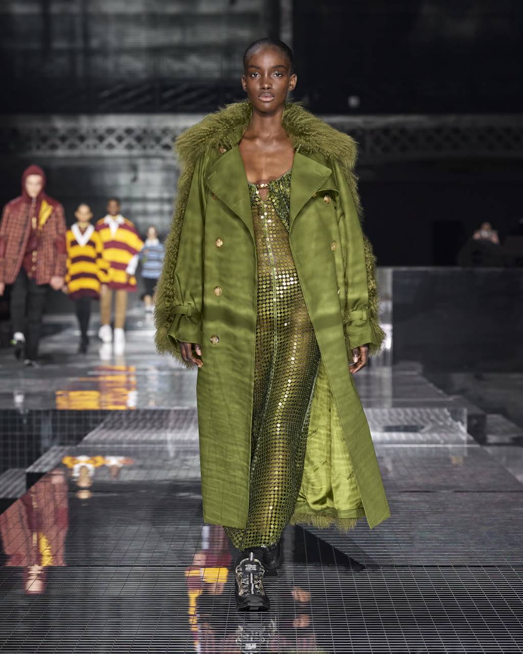Fashion Week London Fall/Winter 2020 look 85 from the Burberry collection womenswear
