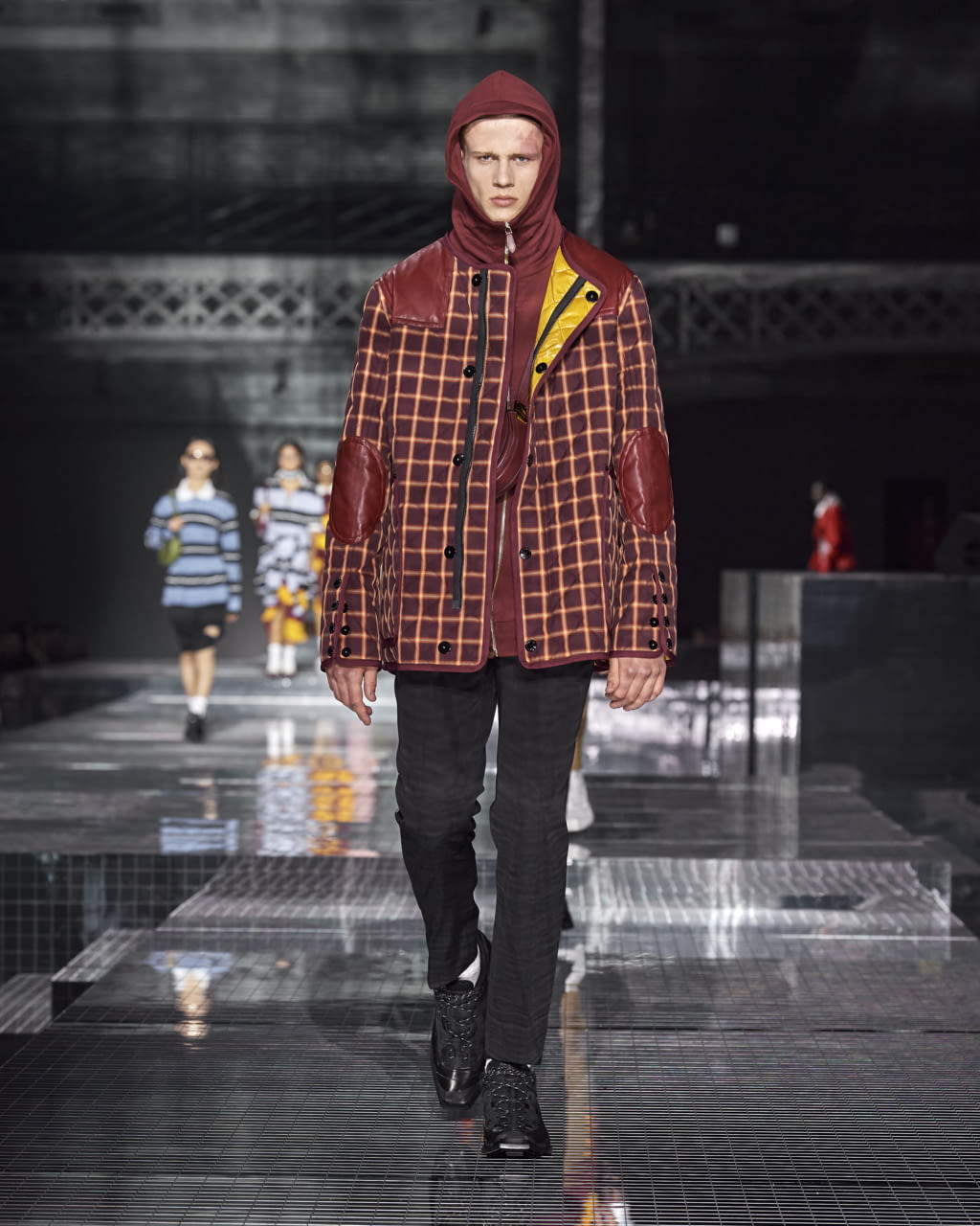 Fashion Week London Fall/Winter 2020 look 88 from the Burberry collection 女装