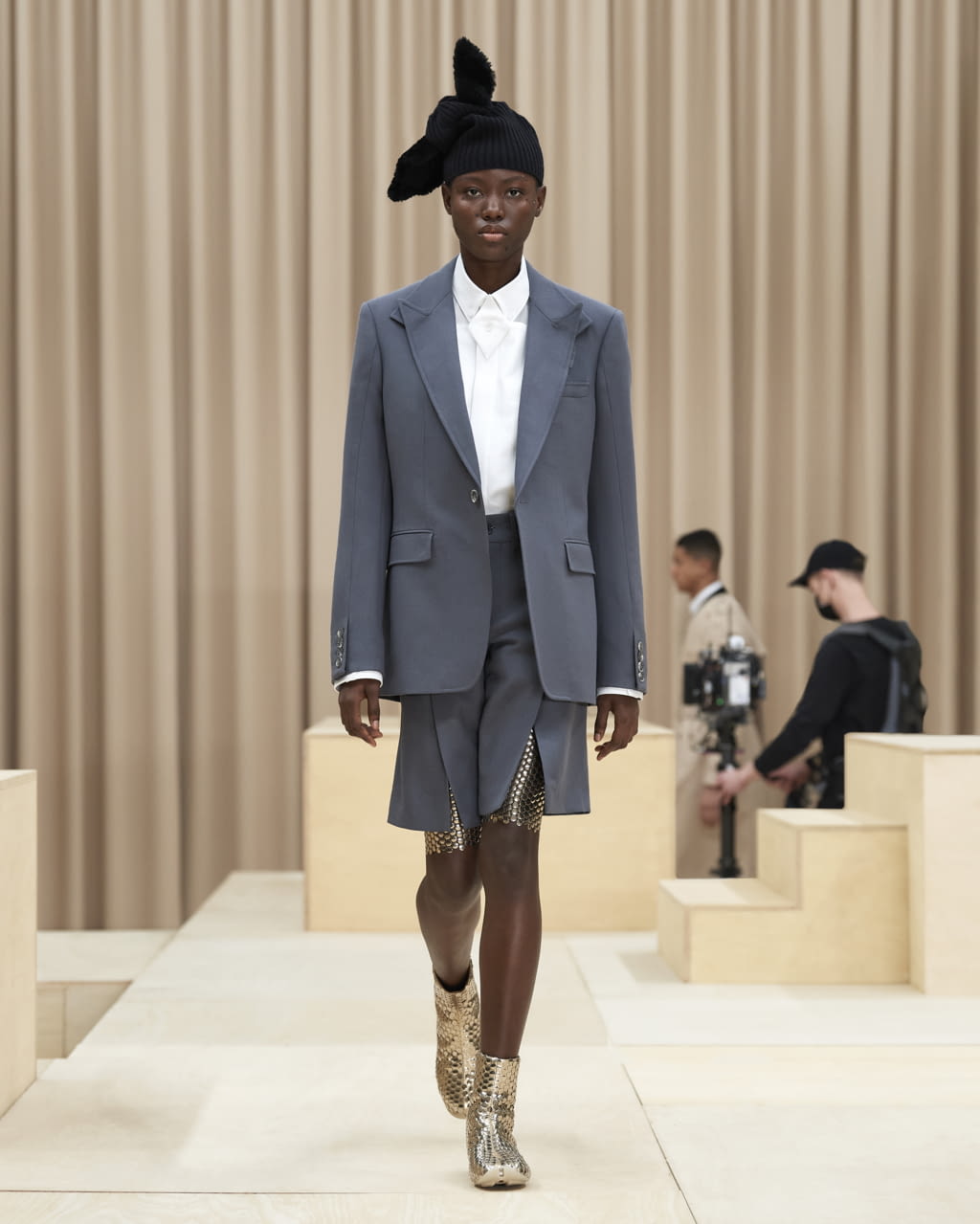 Fashion Week London Fall/Winter 2021 look 28 from the Burberry collection menswear