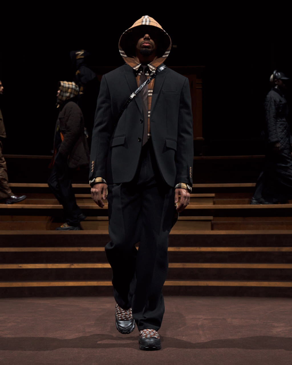 Fashion Week London Fall/Winter 2022 look 20 from the Burberry collection 男装