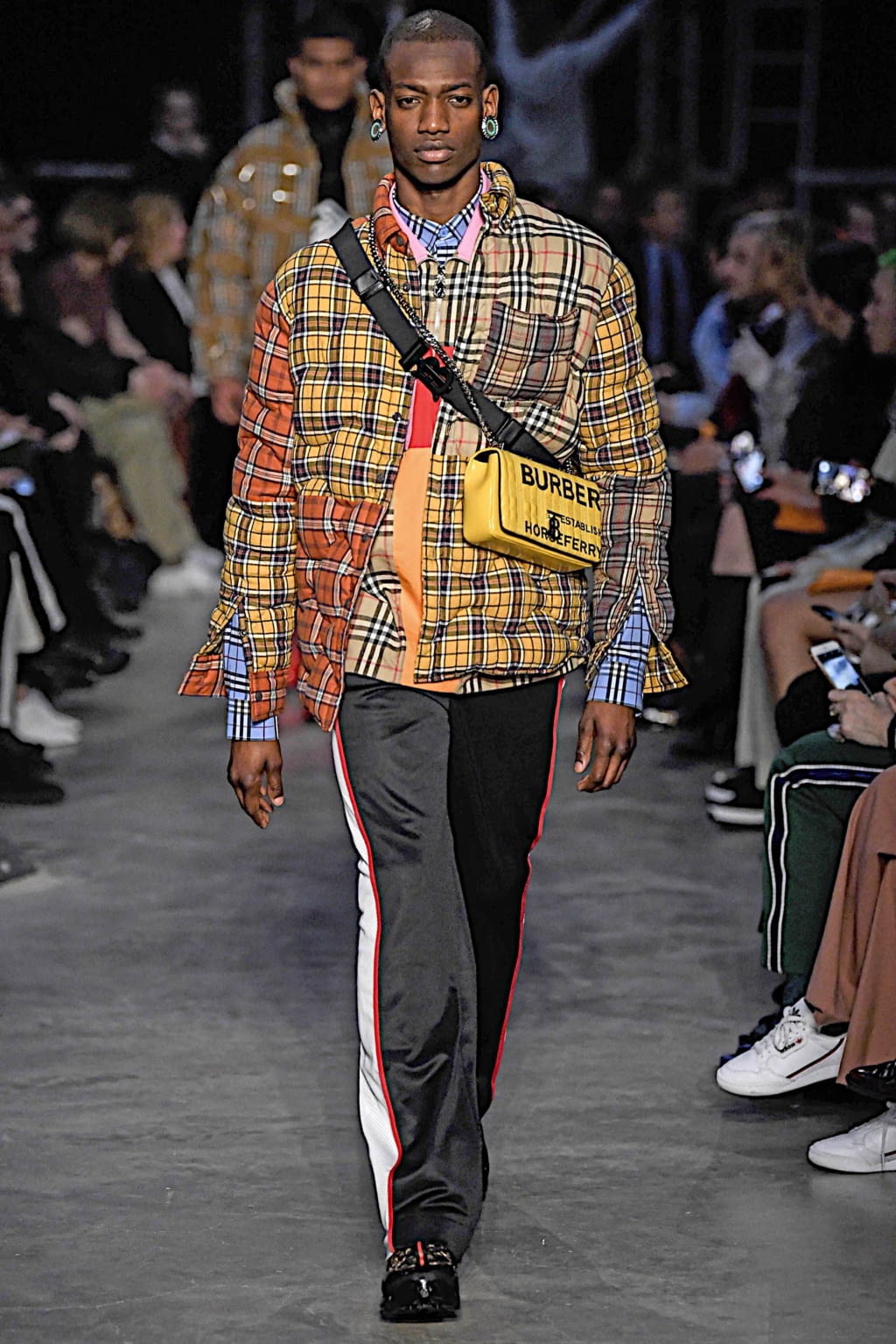 Fashion Week London Fall/Winter 2019 look 16 from the Burberry collection menswear