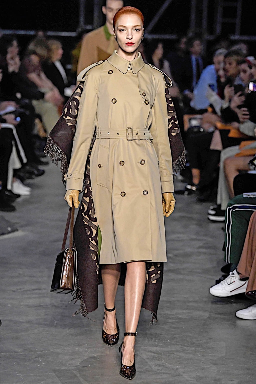 Fashion Week London Fall/Winter 2019 look 46 from the Burberry collection 女装