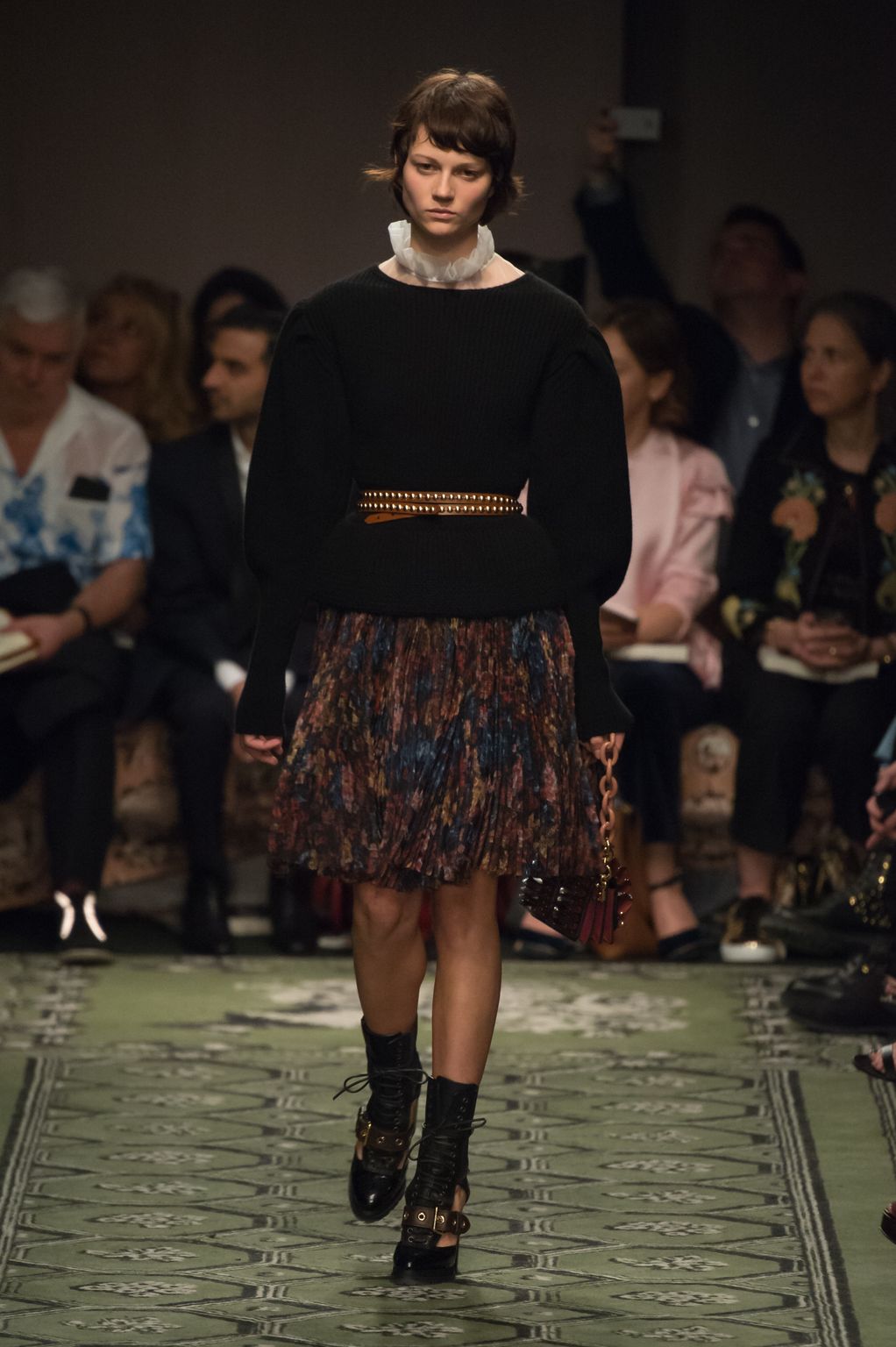 Fashion Week London Fall/Winter 2016 look 4 de la collection Burberry womenswear