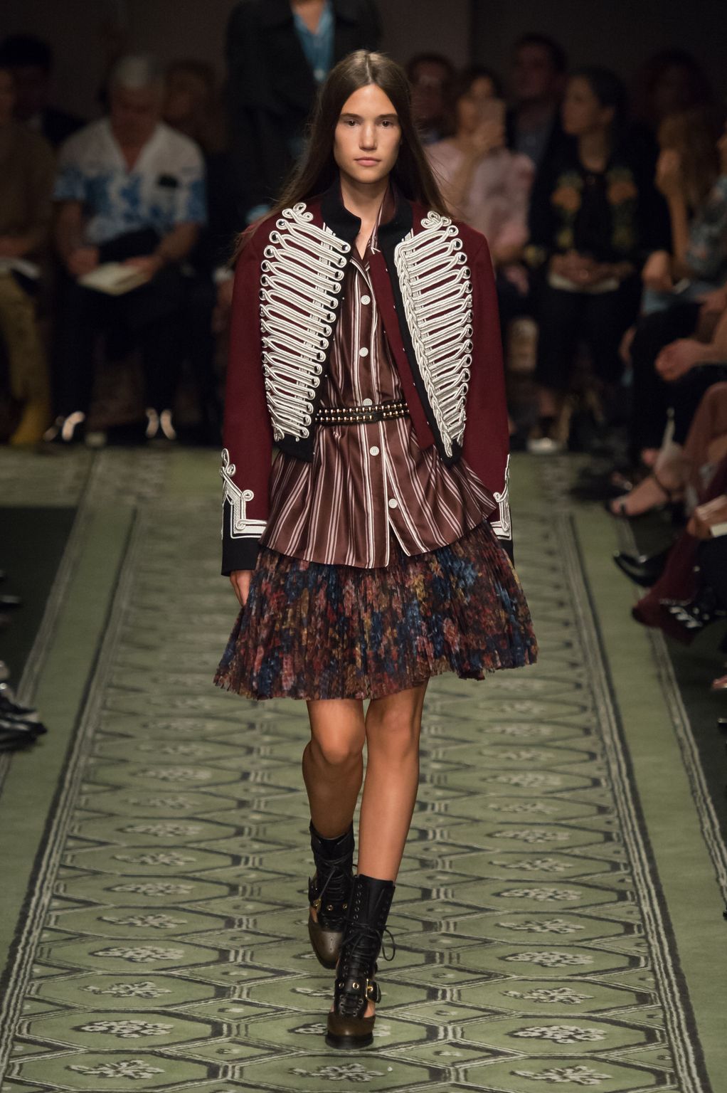 Fashion Week London Fall/Winter 2016 look 19 from the Burberry collection womenswear