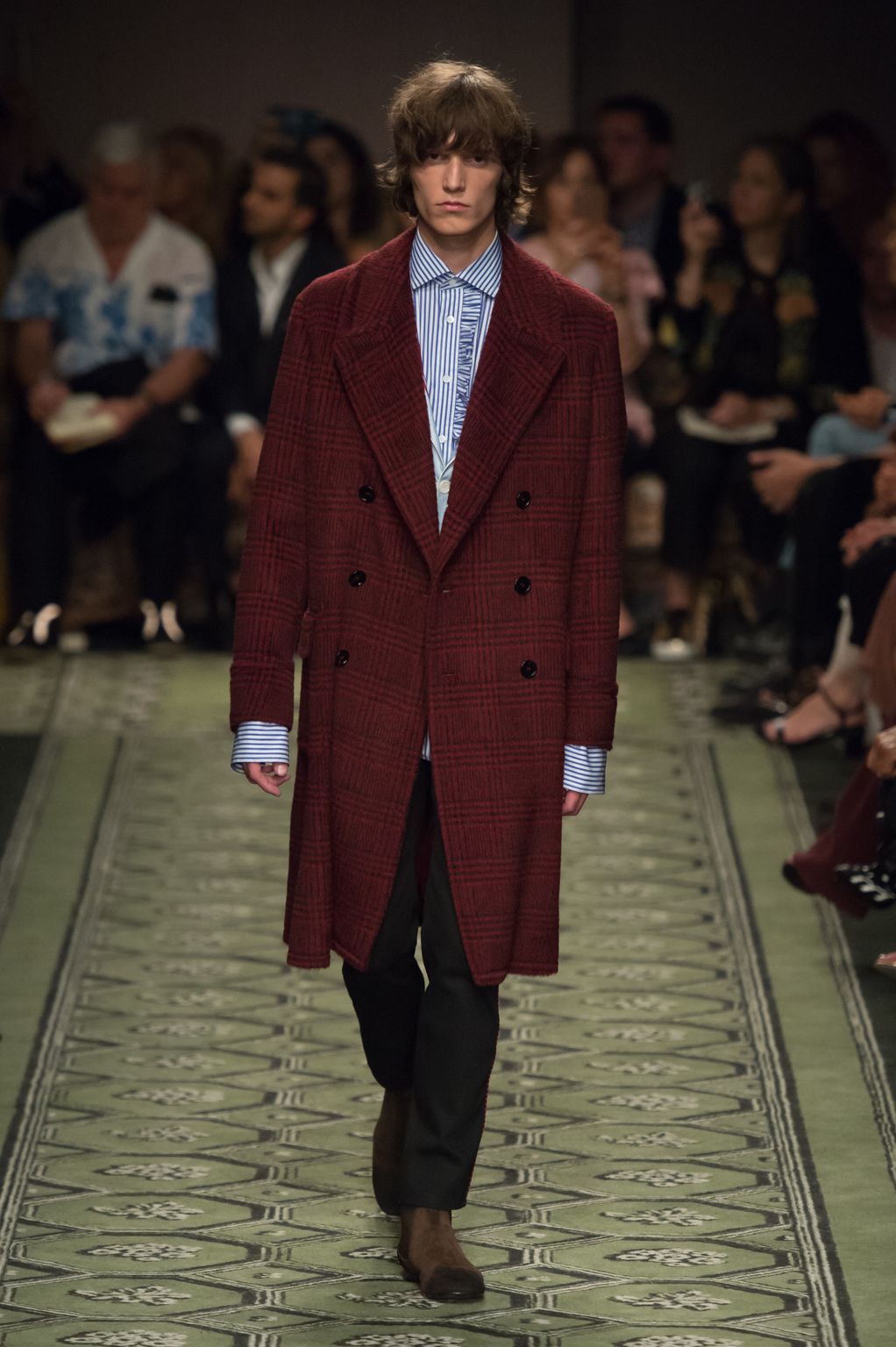 Fashion Week London Fall/Winter 2016 look 28 from the Burberry collection womenswear
