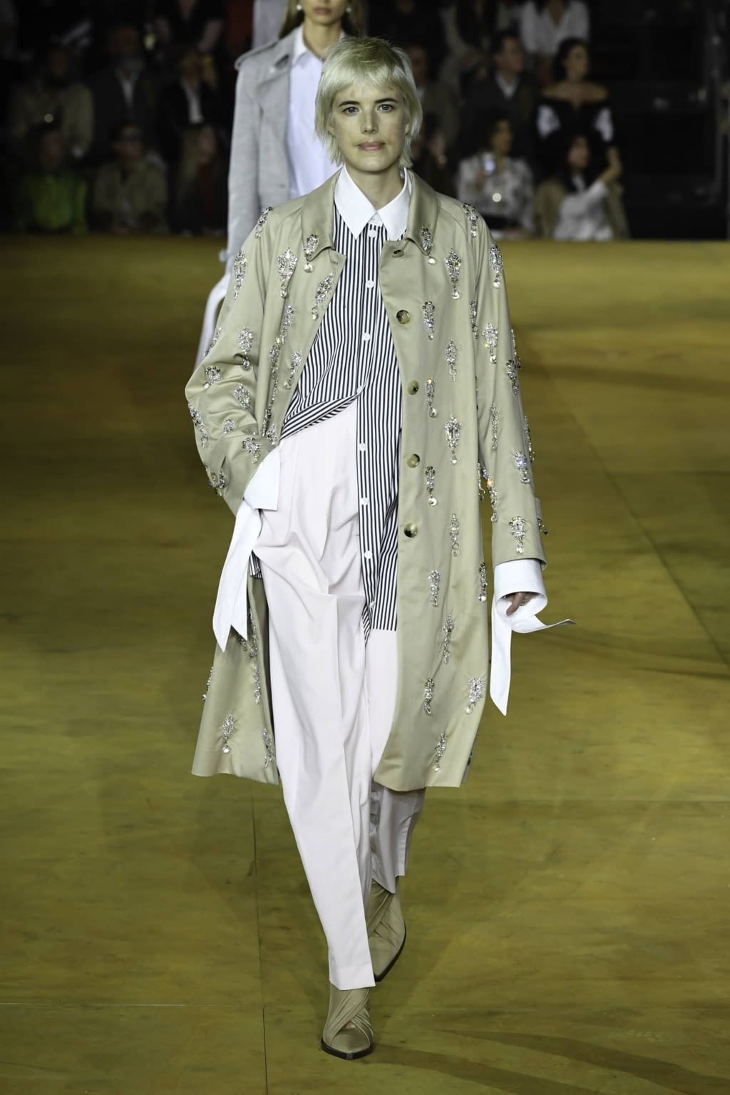 Fashion Week London Spring/Summer 2020 look 19 from the Burberry collection 女装