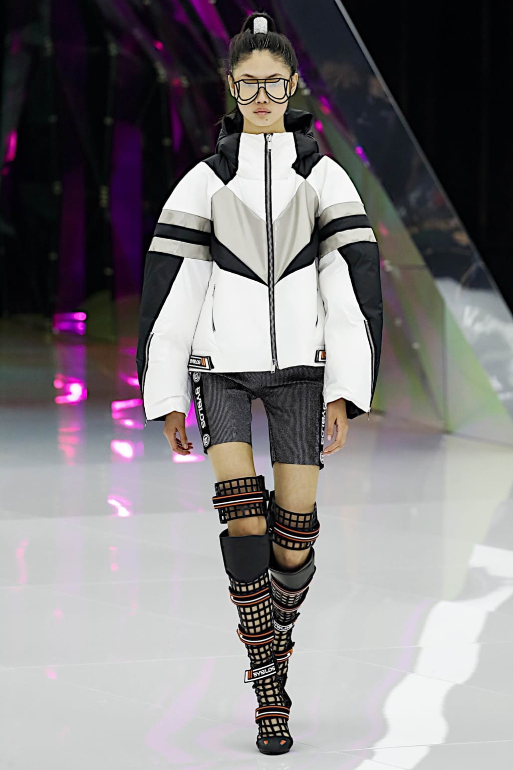 Fashion Week Milan Fall/Winter 2019 look 21 de la collection Byblos Milano womenswear