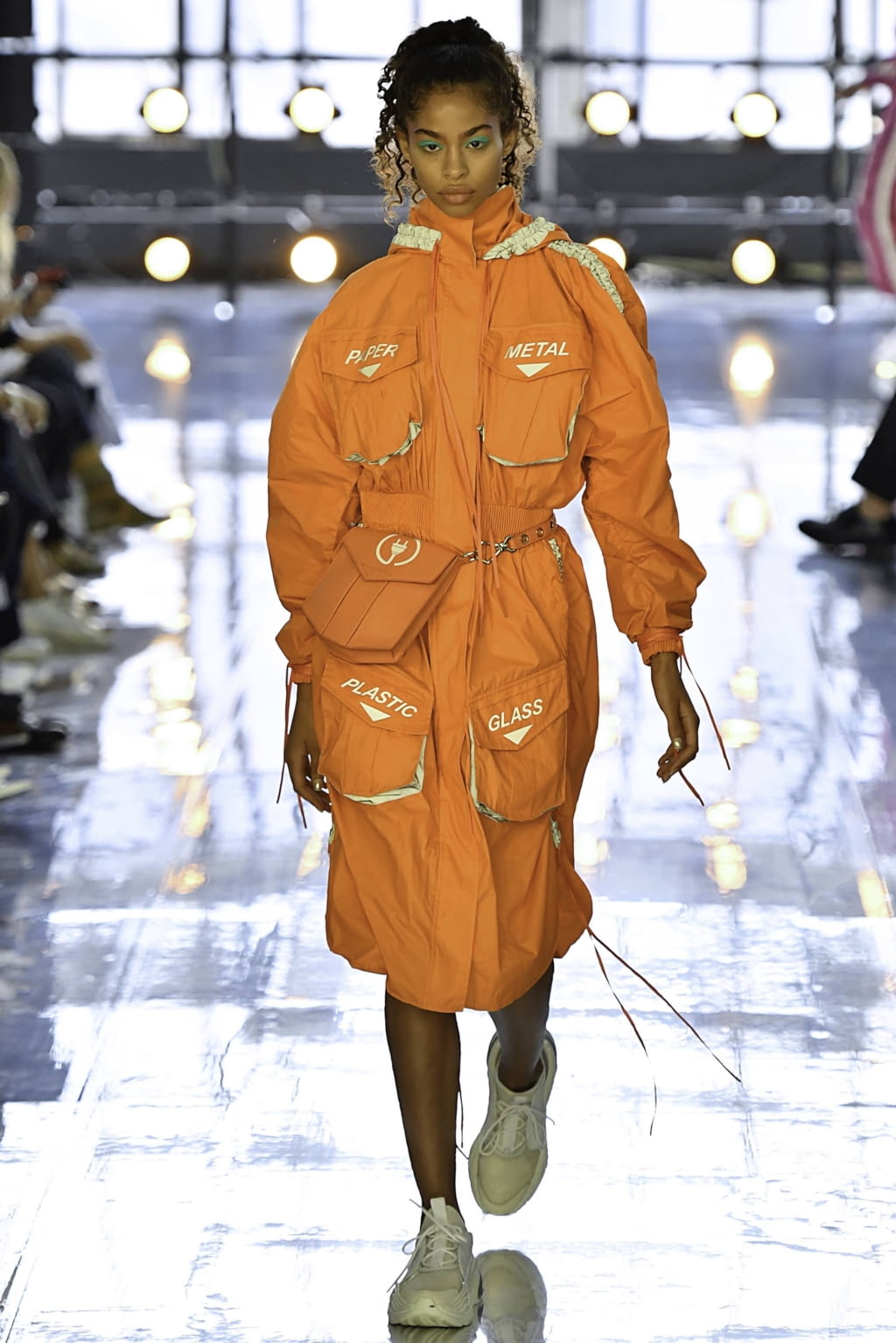 Fashion Week Milan Spring/Summer 2019 look 3 from the Byblos Milano collection 女装