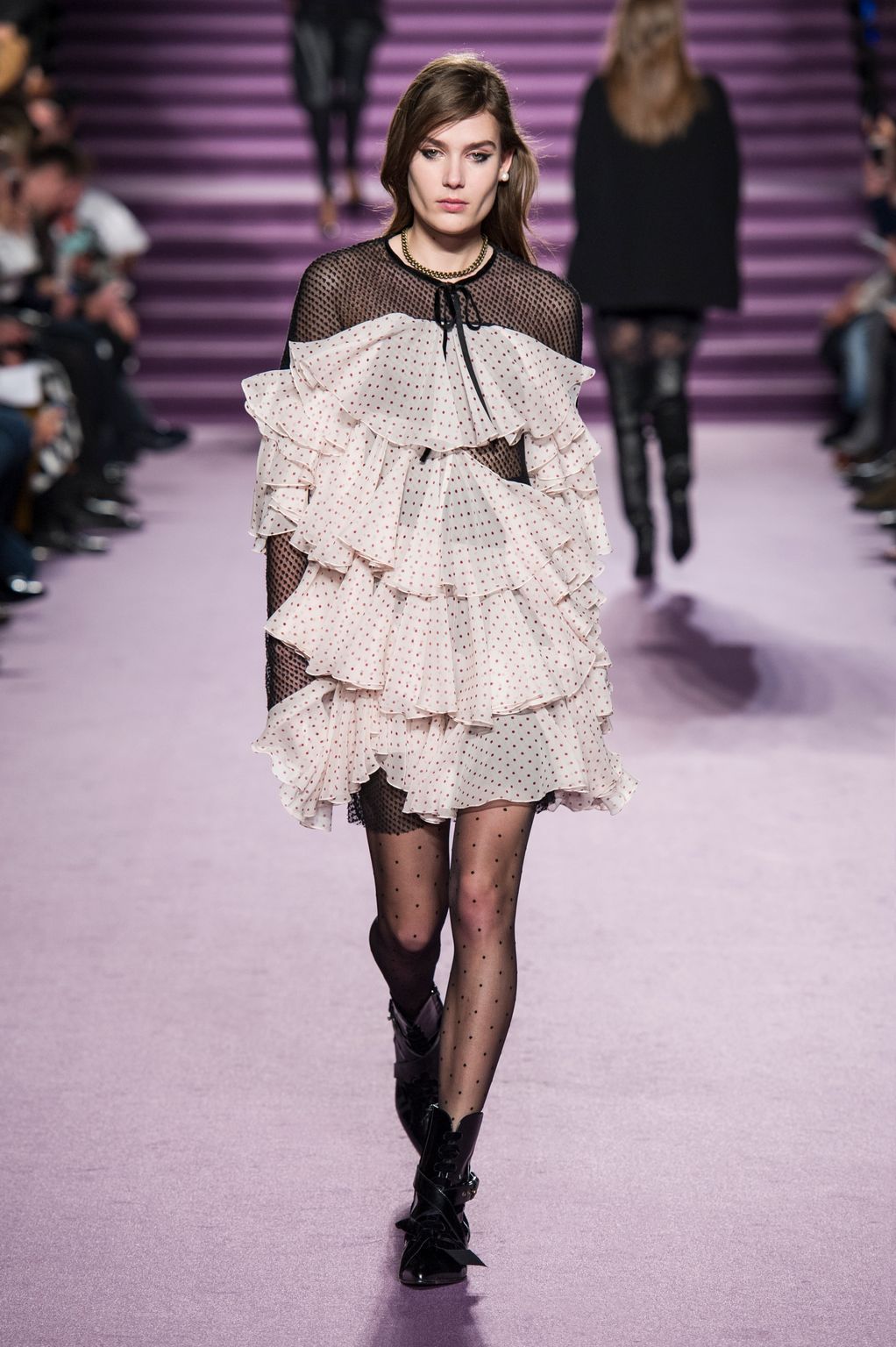 Fashion Week Milan Fall/Winter 2016 look 14 de la collection Philosophy di Lorenzo Serafini womenswear