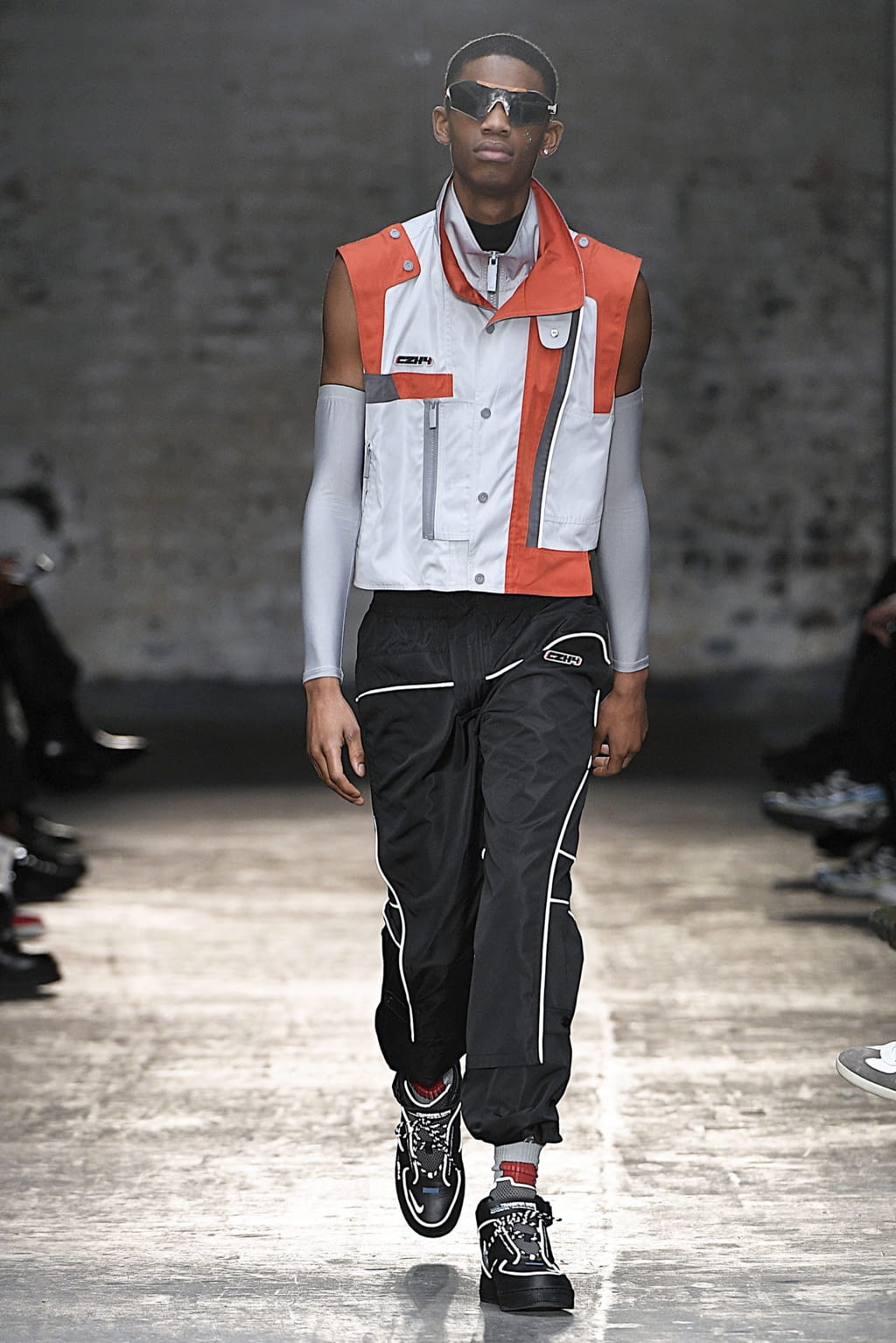 Fashion Week London Fall/Winter 2019 look 12 from the C2H4 collection menswear