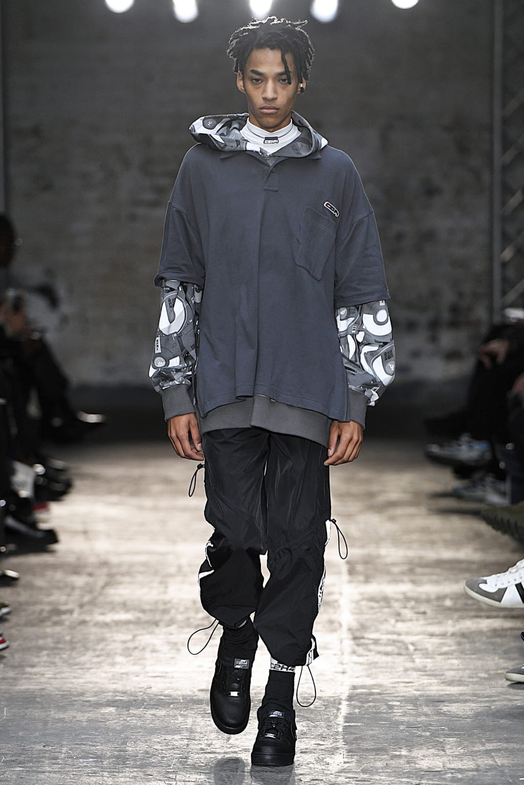 Fashion Week London Fall/Winter 2019 look 13 from the C2H4 collection menswear