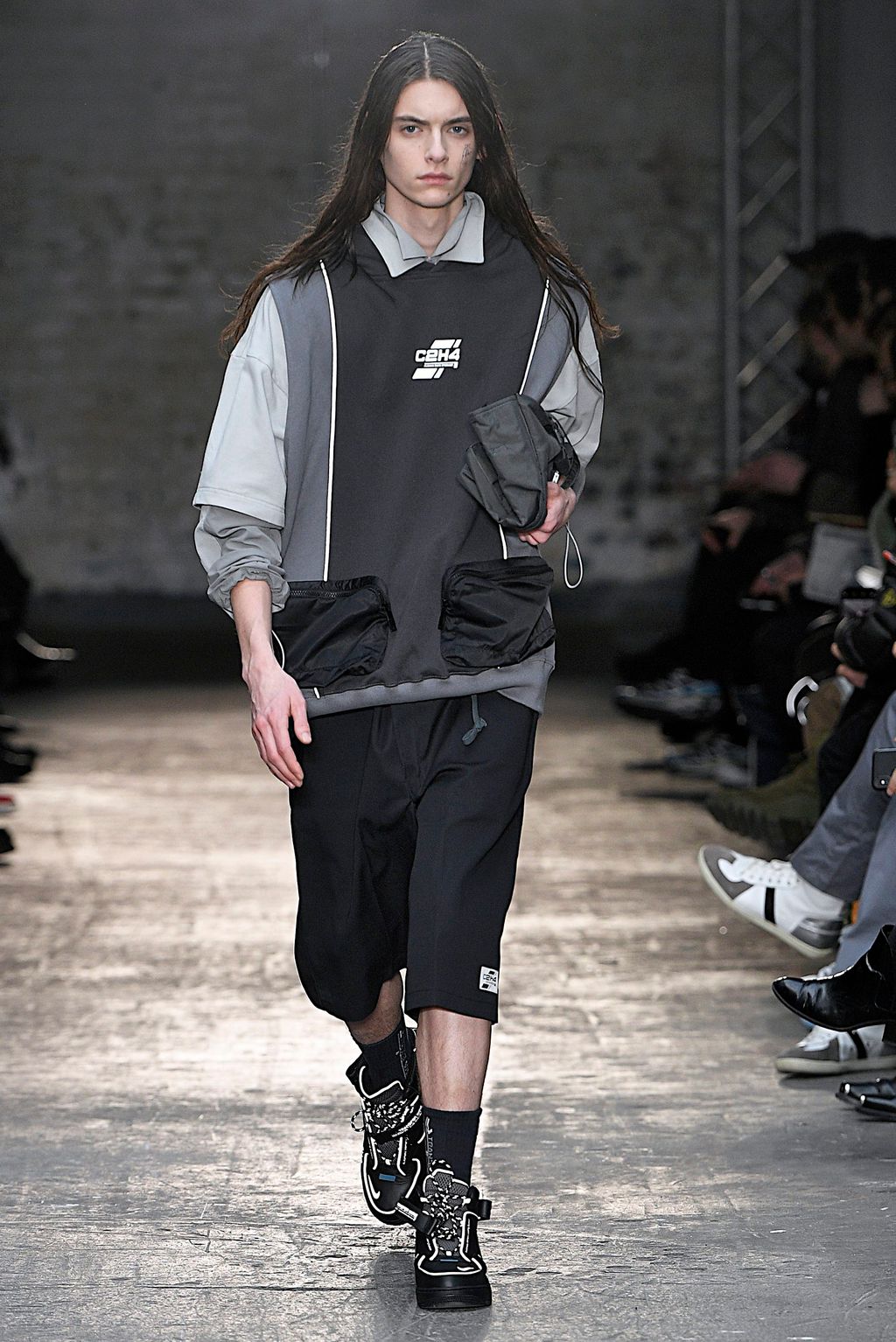 Fashion Week London Fall/Winter 2019 look 25 from the C2H4 collection 男装