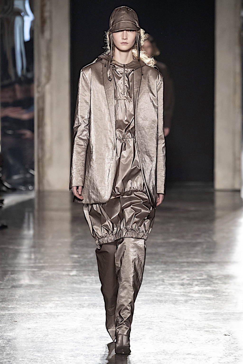 Fashion Week Milan Fall/Winter 2019 look 13 from the Calcaterra collection womenswear