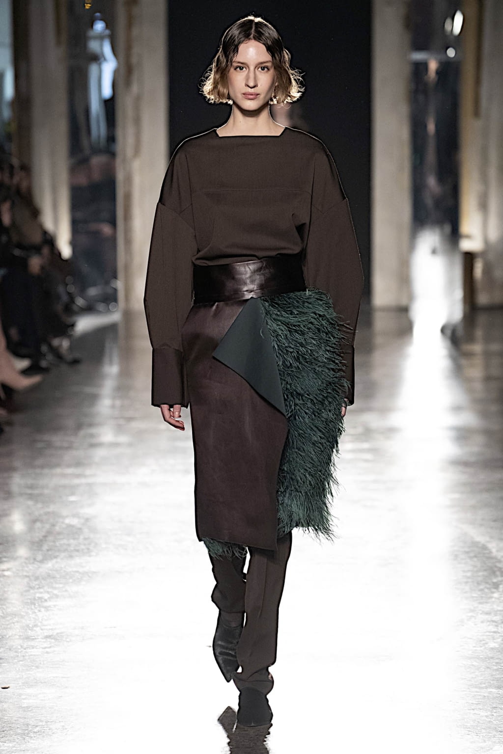 Fashion Week Milan Fall/Winter 2019 look 14 from the Calcaterra collection womenswear