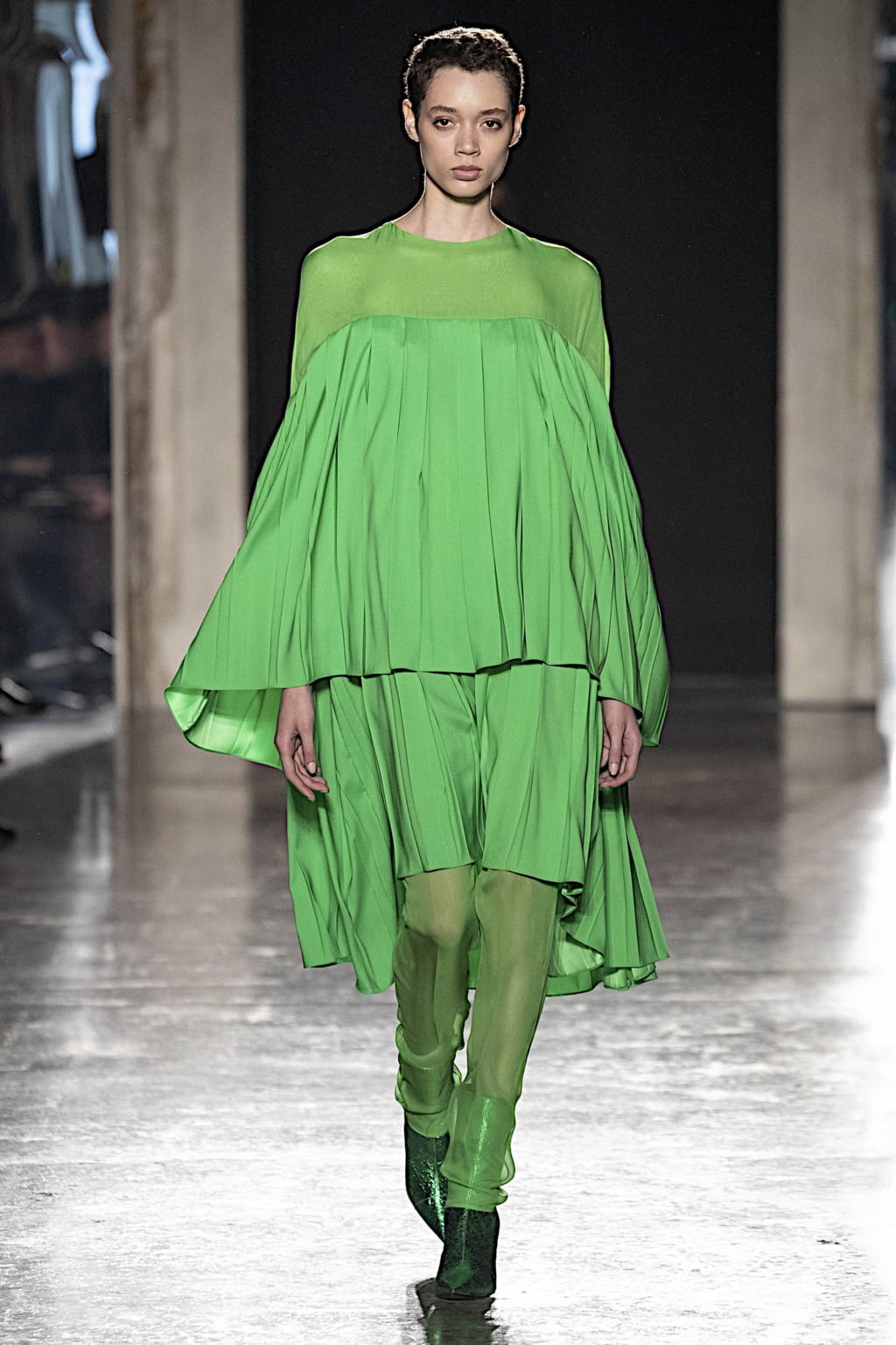 Fashion Week Milan Fall/Winter 2019 look 21 from the Calcaterra collection 女装
