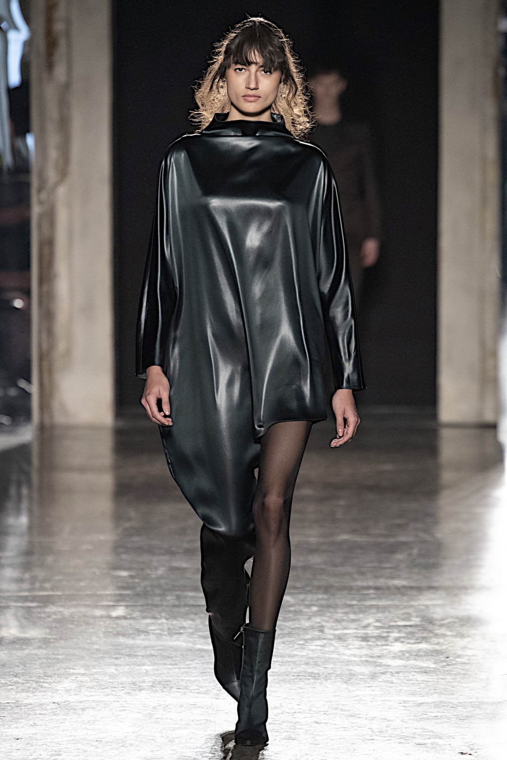 Fashion Week Milan Fall/Winter 2019 look 28 de la collection Calcaterra womenswear