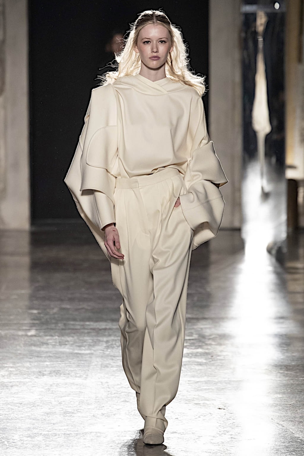 Fashion Week Milan Fall/Winter 2019 look 41 de la collection Calcaterra womenswear