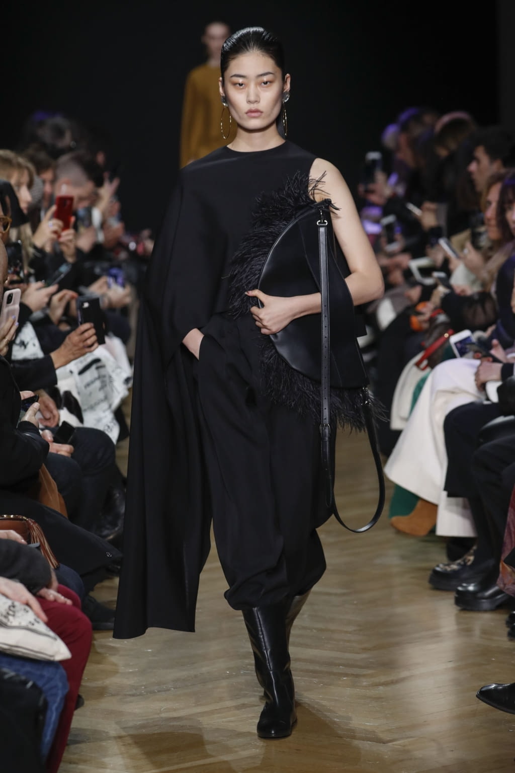 Fashion Week Milan Fall/Winter 2020 look 4 from the Calcaterra collection womenswear