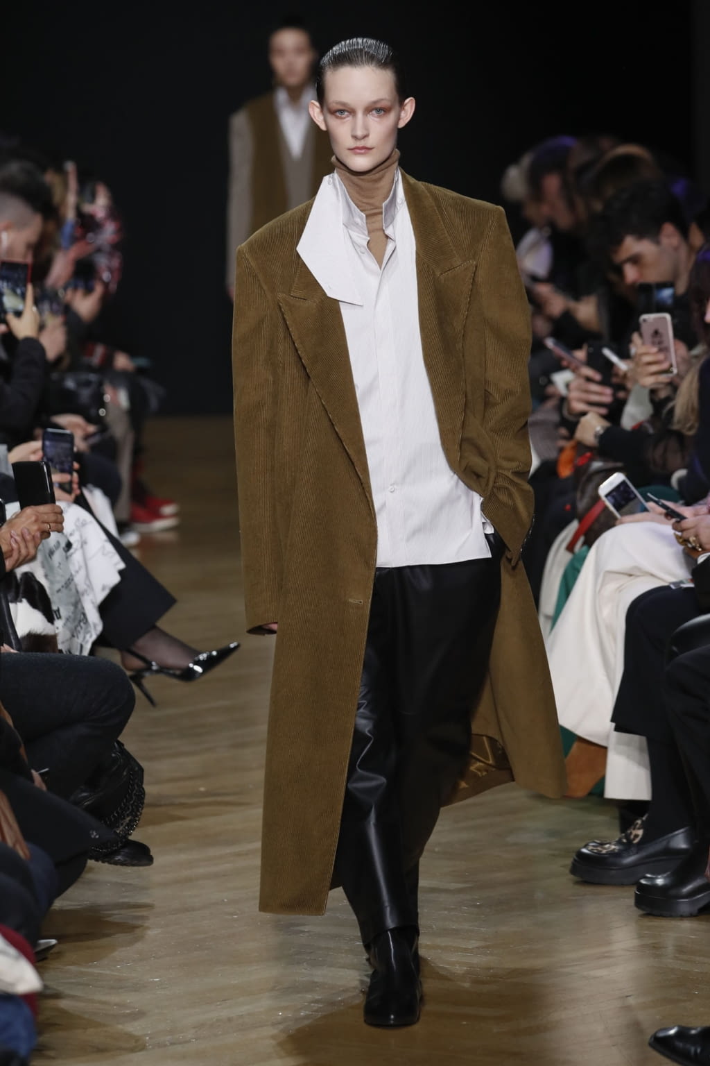 Fashion Week Milan Fall/Winter 2020 look 12 from the Calcaterra collection 女装