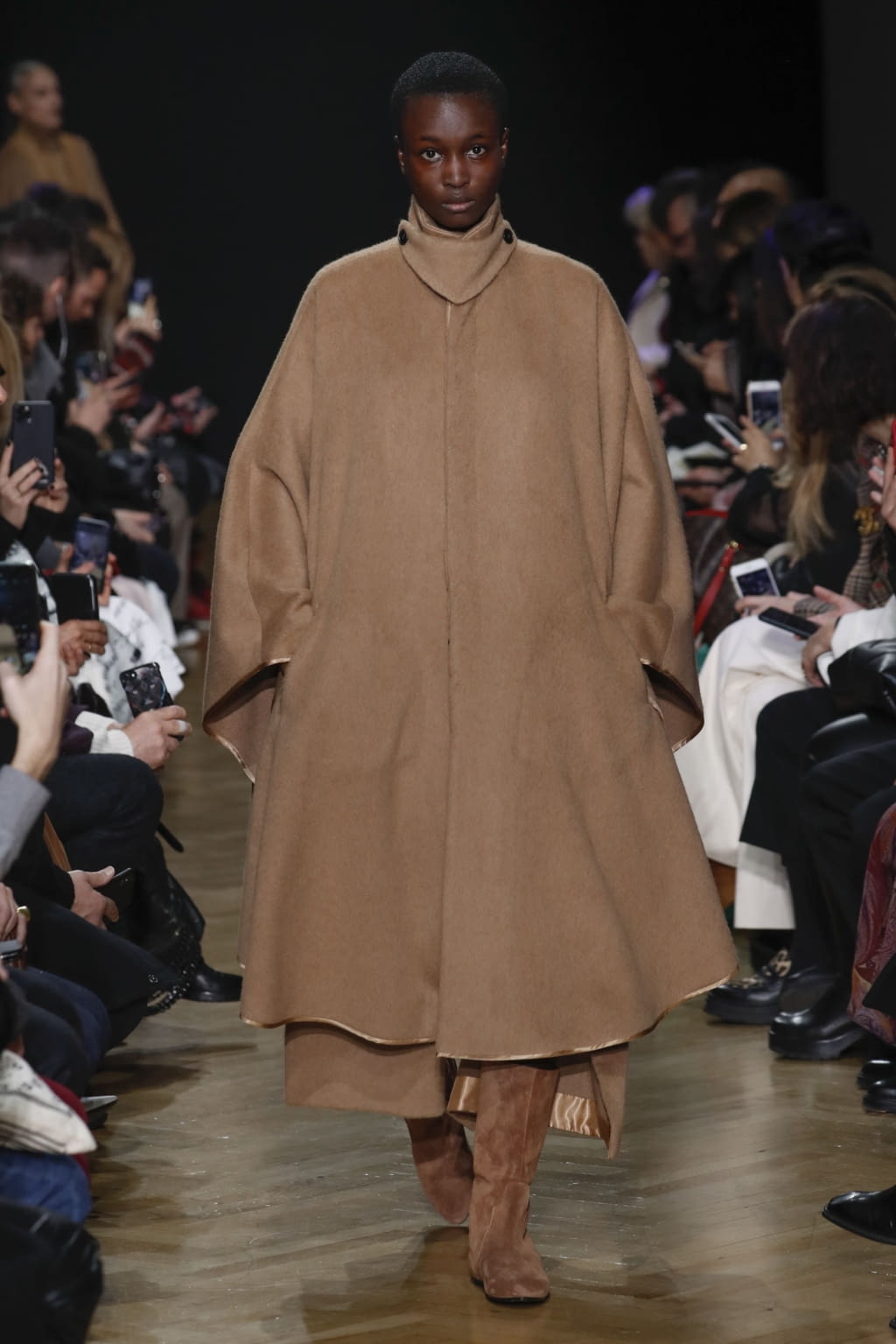 Fashion Week Milan Fall/Winter 2020 look 22 from the Calcaterra collection womenswear