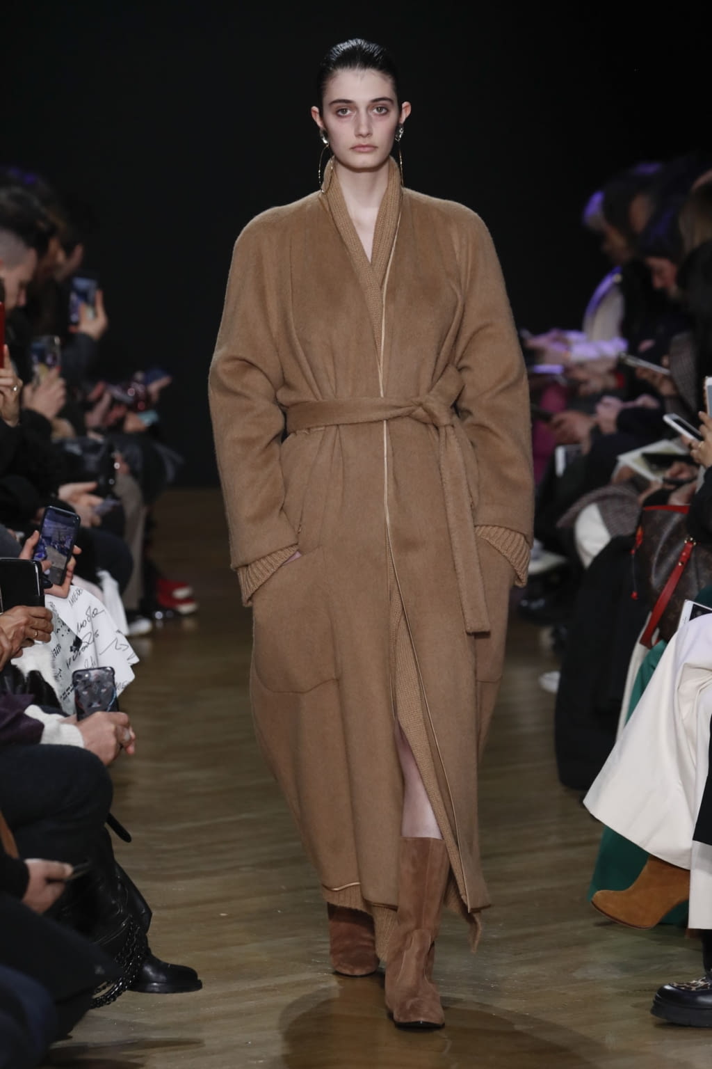 Fashion Week Milan Fall/Winter 2020 look 25 de la collection Calcaterra womenswear
