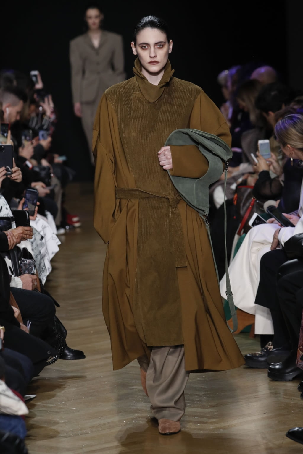 Fashion Week Milan Fall/Winter 2020 look 26 from the Calcaterra collection womenswear