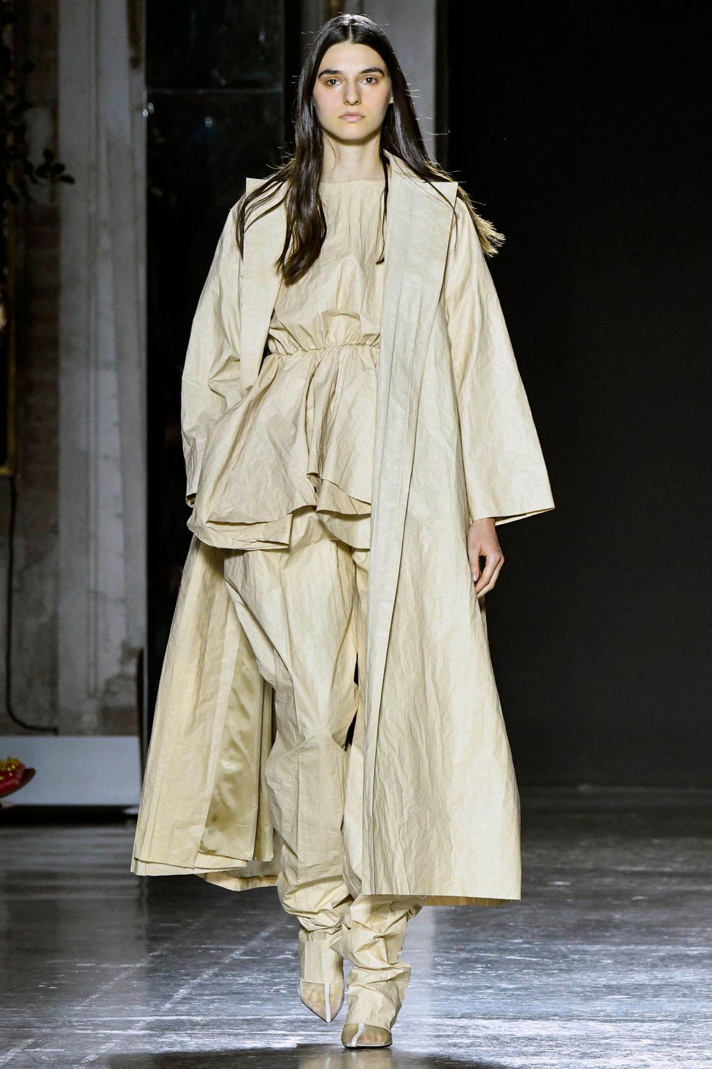 Fashion Week Milan Spring/Summer 2019 look 14 from the Calcaterra collection womenswear