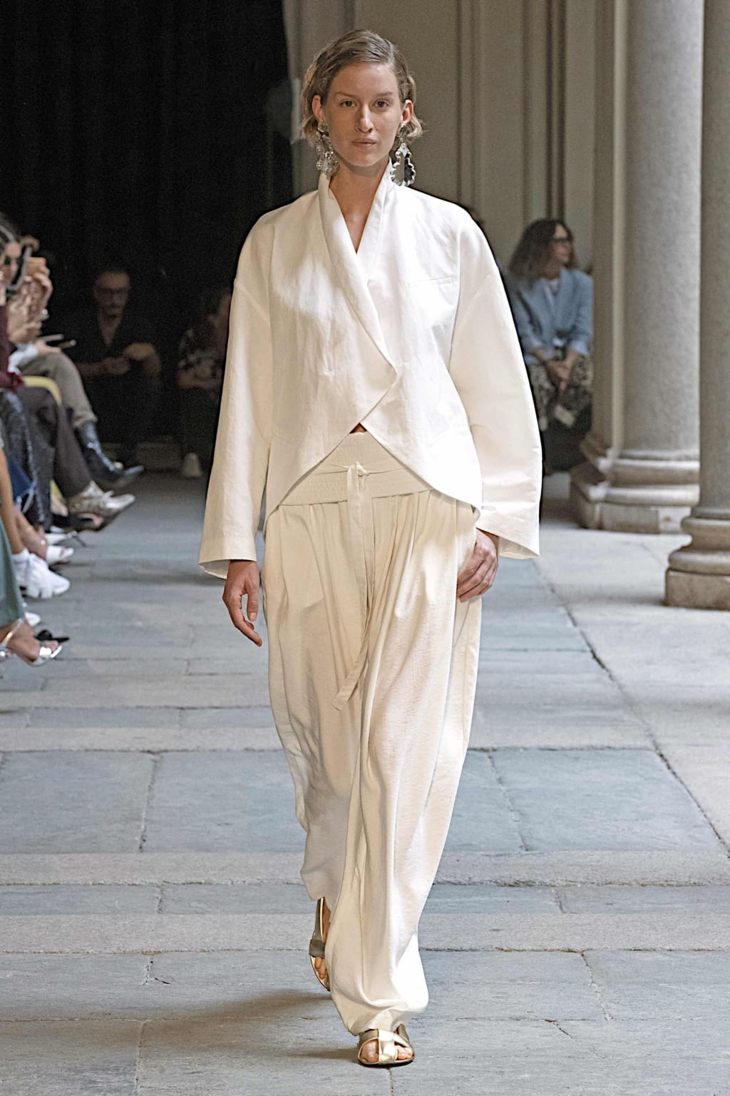 Fashion Week Milan Spring/Summer 2020 look 3 from the Calcaterra collection womenswear