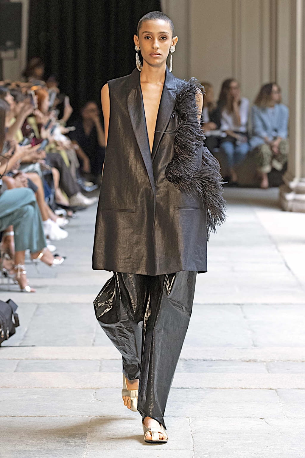 Fashion Week Milan Spring/Summer 2020 look 15 from the Calcaterra collection womenswear