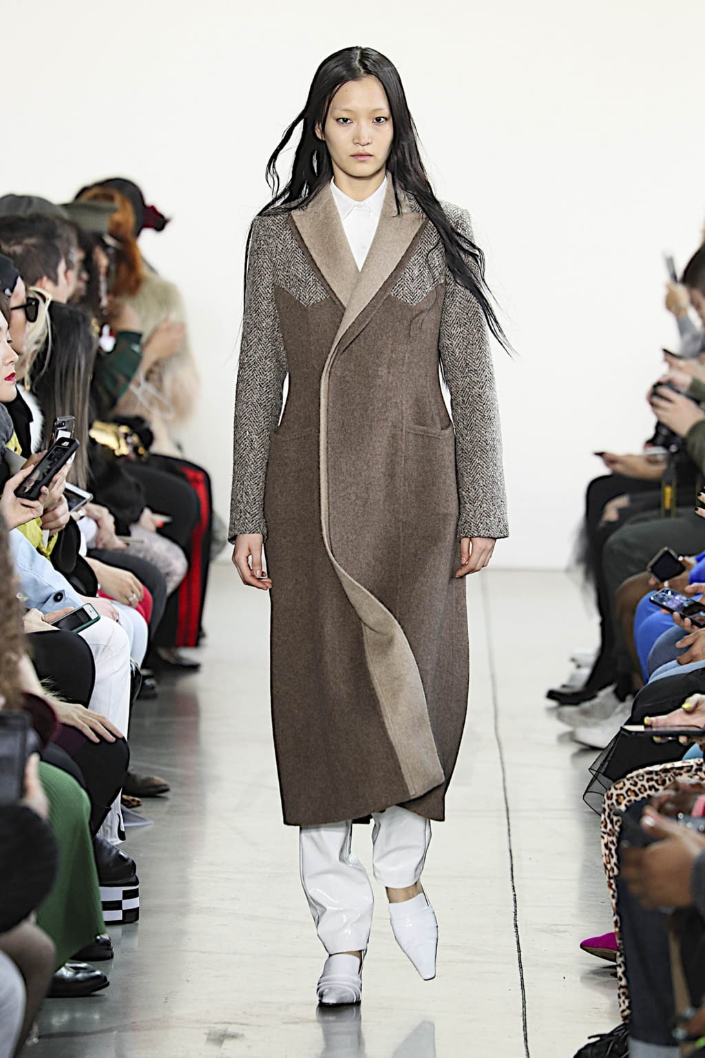 Fashion Week New York Fall/Winter 2019 look 19 from the Calvin Luo collection womenswear