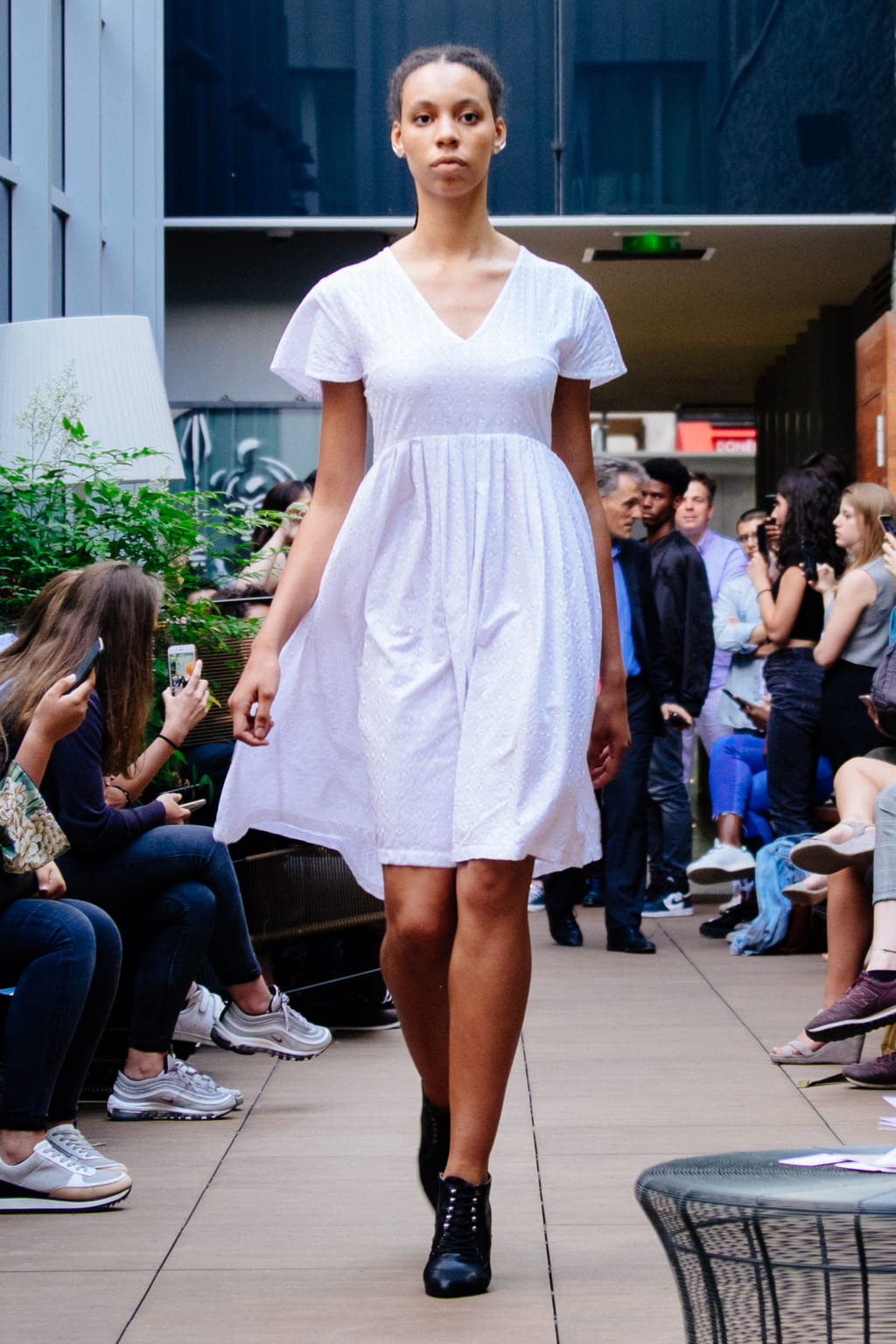 Fashion Week Paris Spring/Summer 2018 look 4 de la collection Cameron Kham womenswear