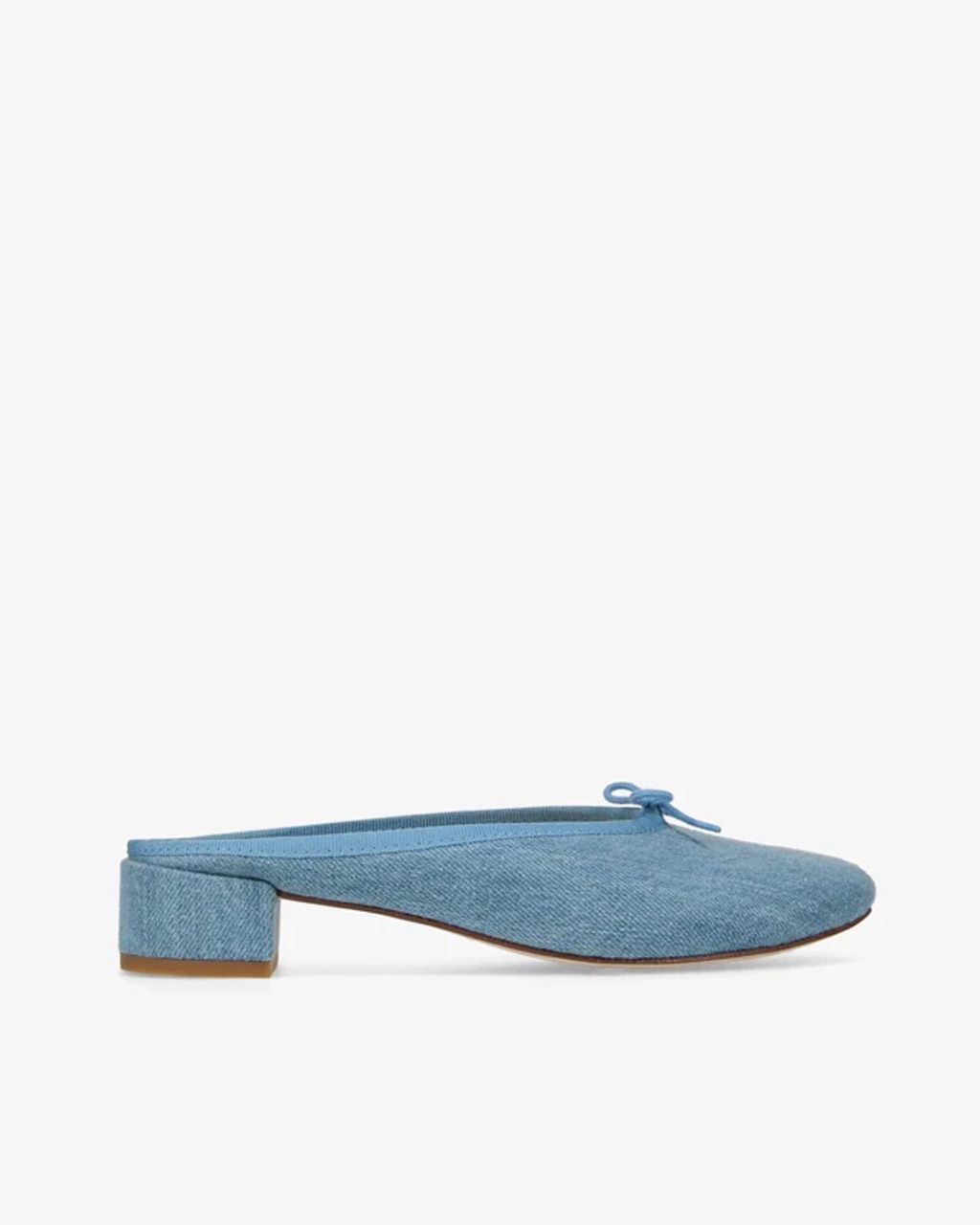 Fashion Week Paris Spring/Summer 2025 look 181 from the Repetto collection womenswear accessories