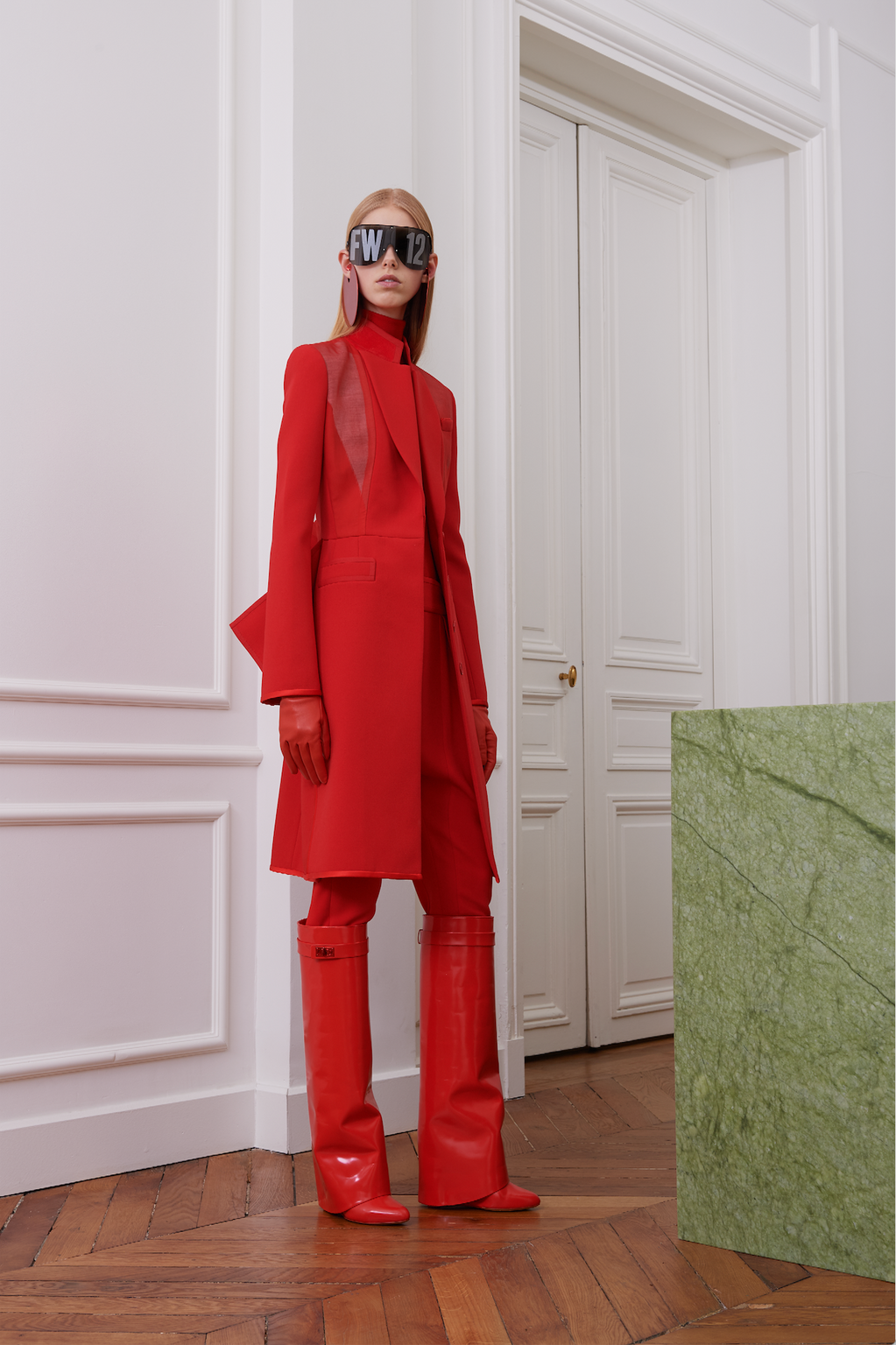 Fashion Week Paris Fall/Winter 2017 look 10 from the Givenchy collection womenswear