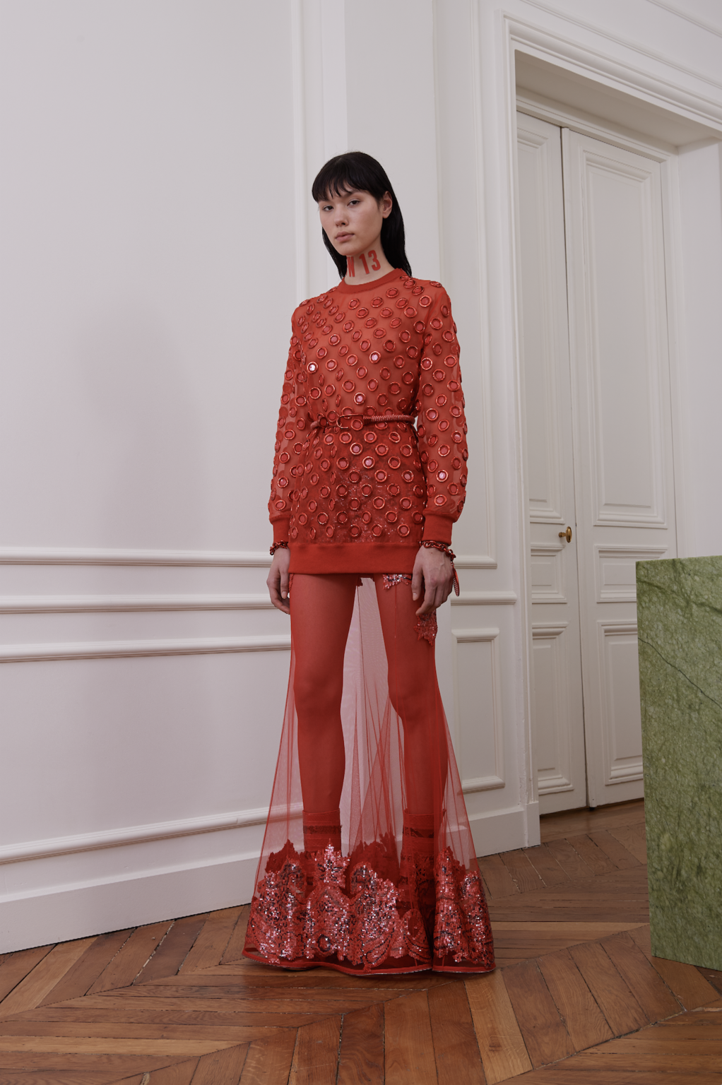 Fashion Week Paris Fall/Winter 2017 look 26 de la collection Givenchy womenswear