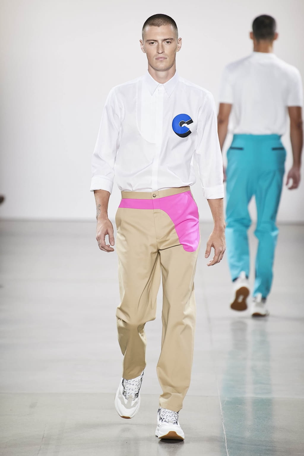 Fashion Week New York Spring/Summer 2020 look 8 from the Carlos Campos collection 男装