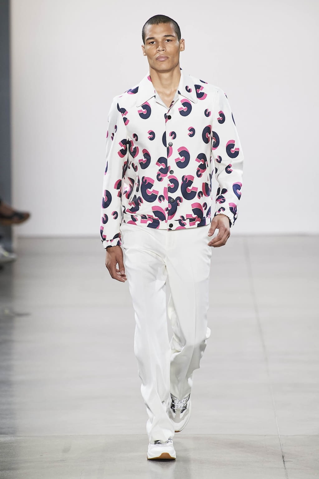 Fashion Week New York Spring/Summer 2020 look 20 from the Carlos Campos collection 男装