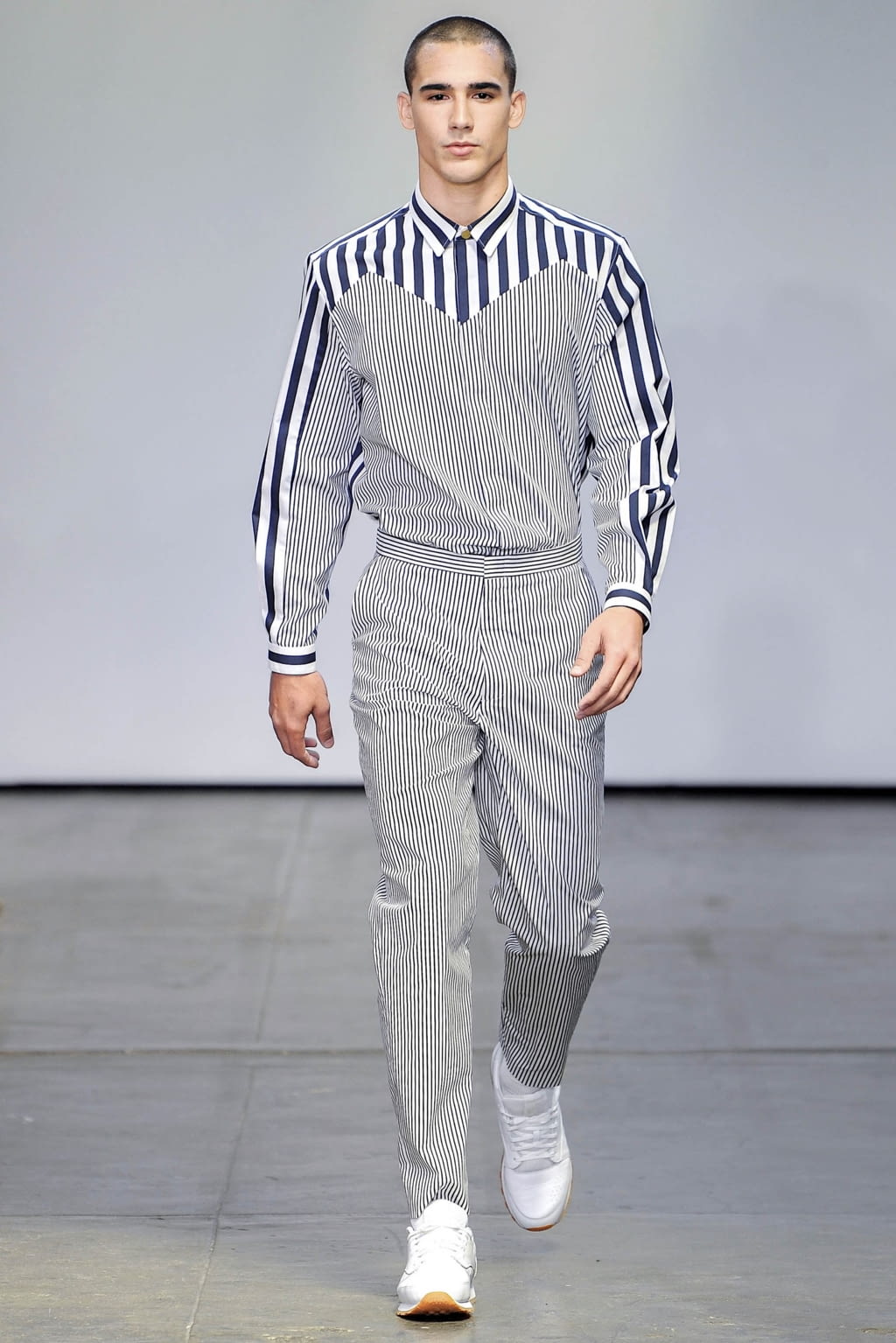 Fashion Week New York Spring/Summer 2019 look 6 from the Carlos Campos collection 男装