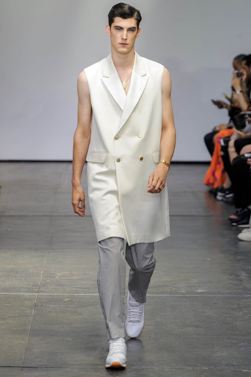 Fashion Week New York Spring/Summer 2019 look 15 from the Carlos Campos collection menswear