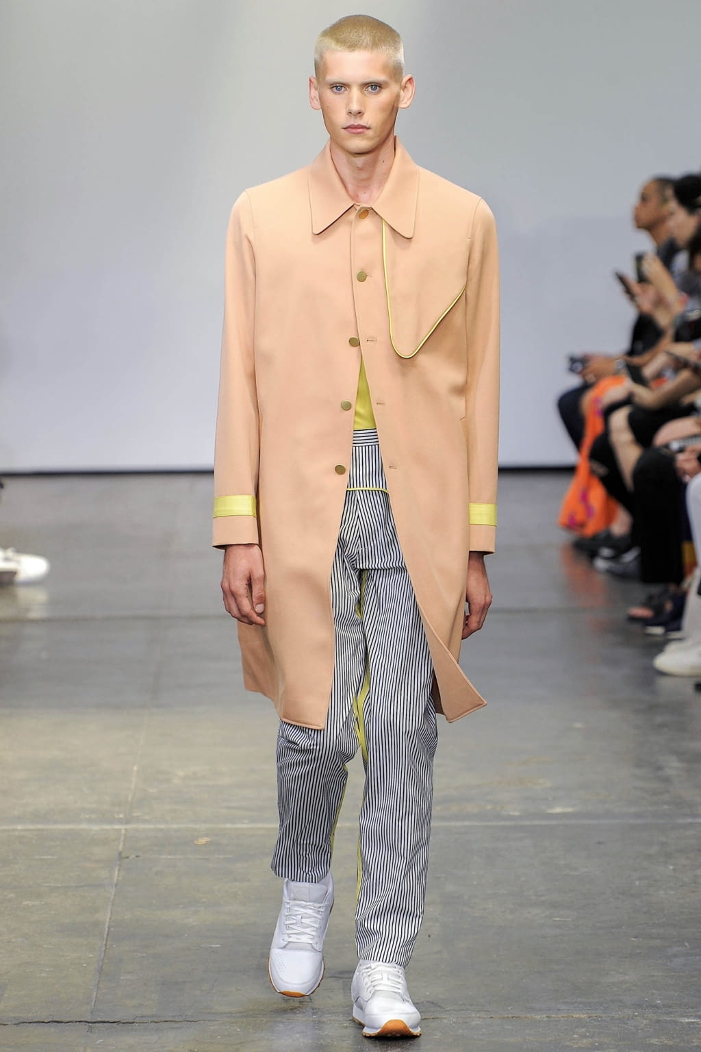 Fashion Week New York Spring/Summer 2019 look 18 from the Carlos Campos collection 男装
