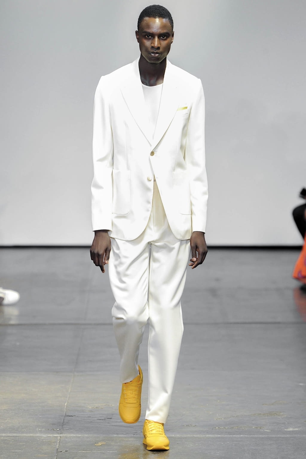 Fashion Week New York Spring/Summer 2019 look 24 from the Carlos Campos collection 男装