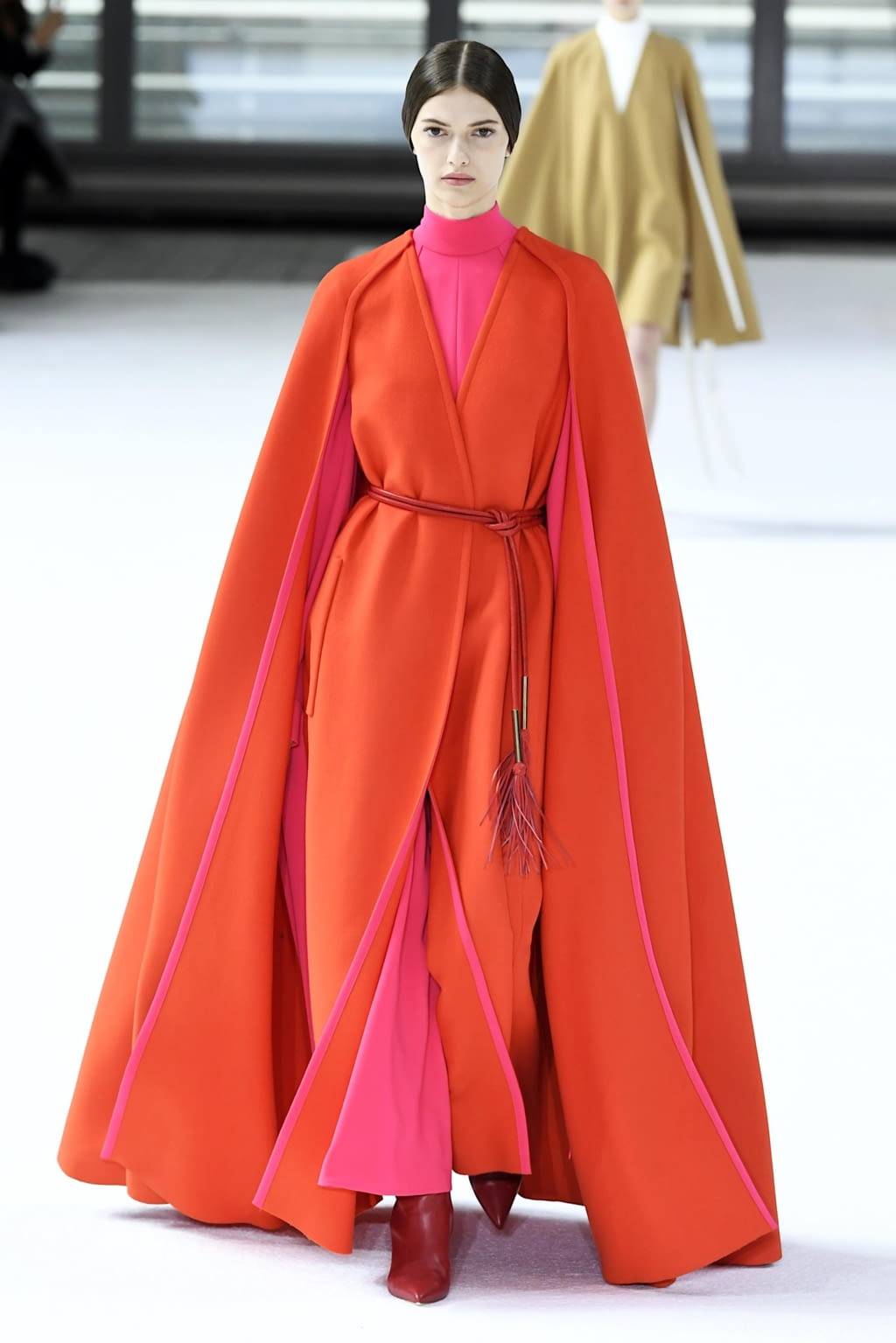 Fashion Week New York Fall/Winter 2020 look 1 from the Carolina Herrera collection 女装