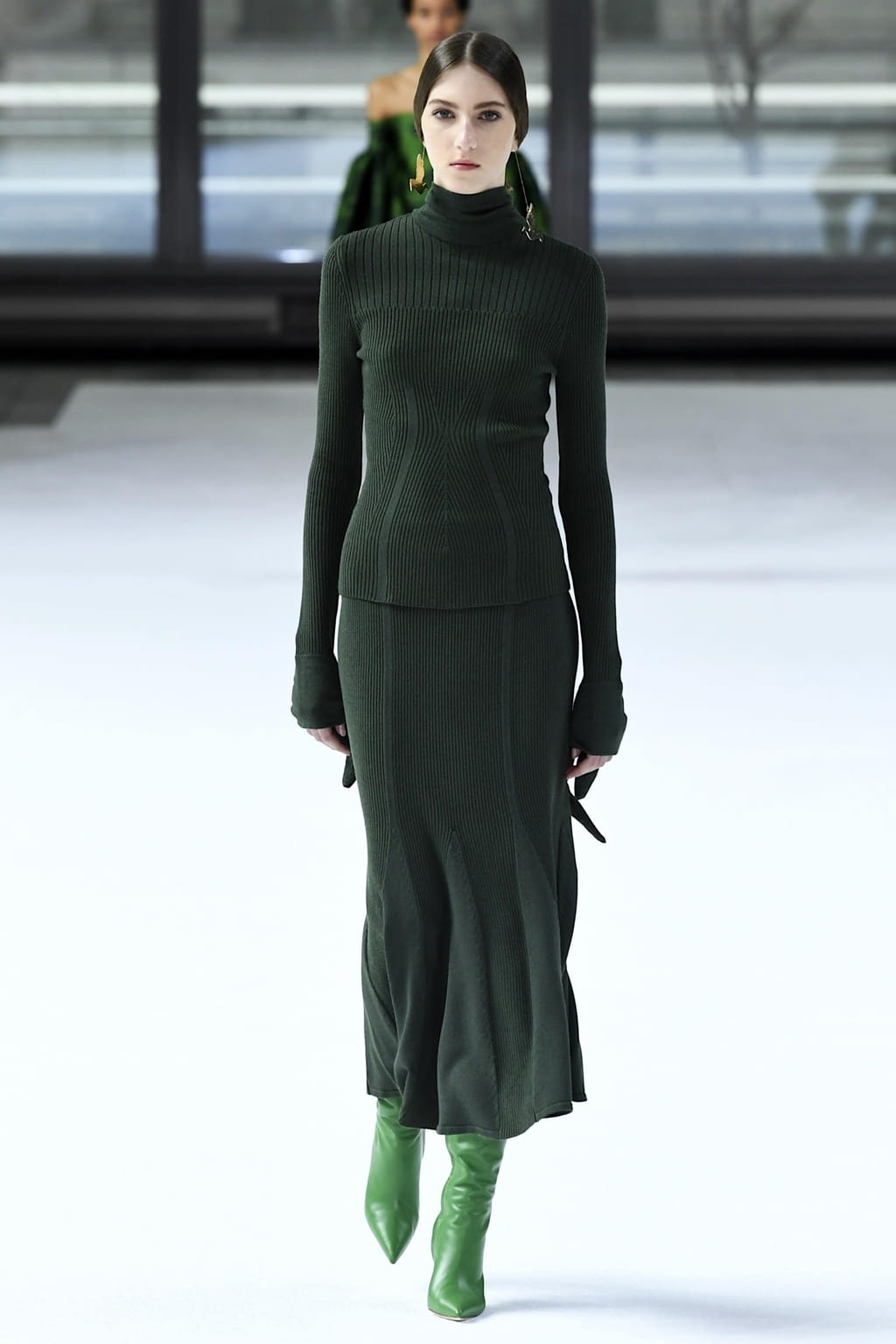 Fashion Week New York Fall/Winter 2020 look 27 from the Carolina Herrera collection womenswear