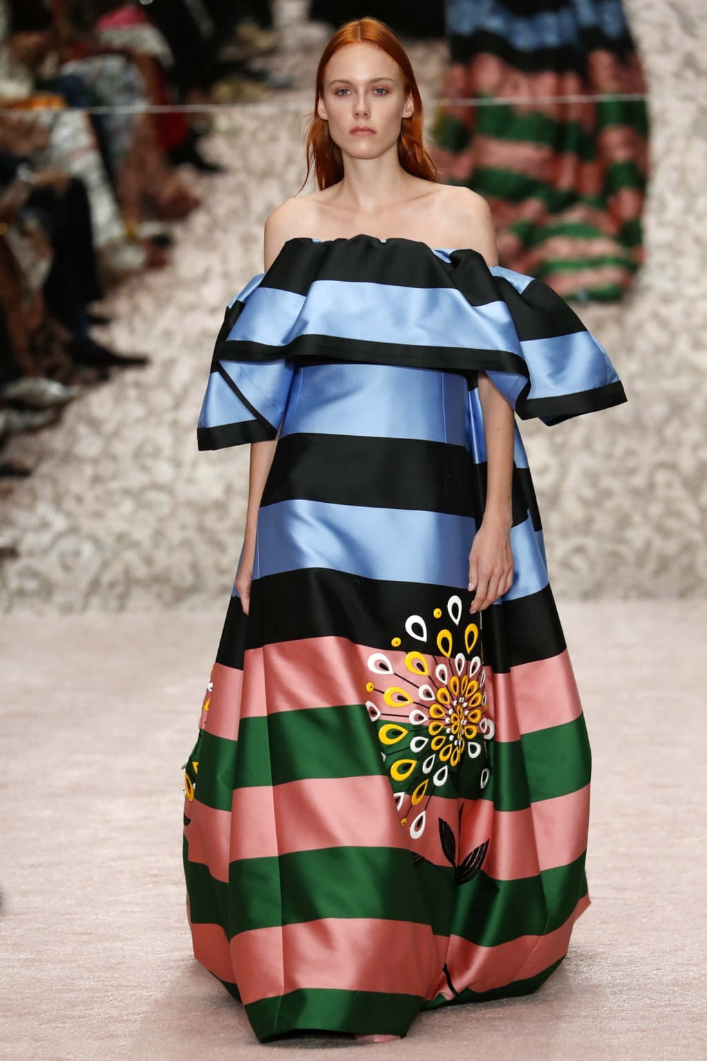Fashion Week New York Spring/Summer 2019 look 42 from the Carolina Herrera collection 女装