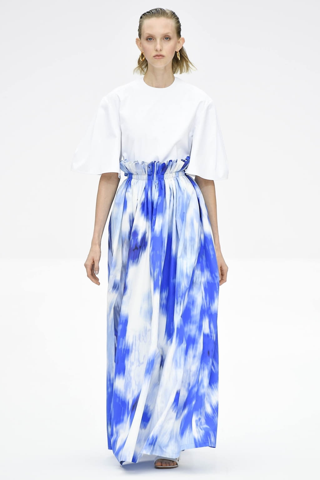 Fashion Week New York Spring/Summer 2020 look 1 from the Carolina Herrera collection womenswear