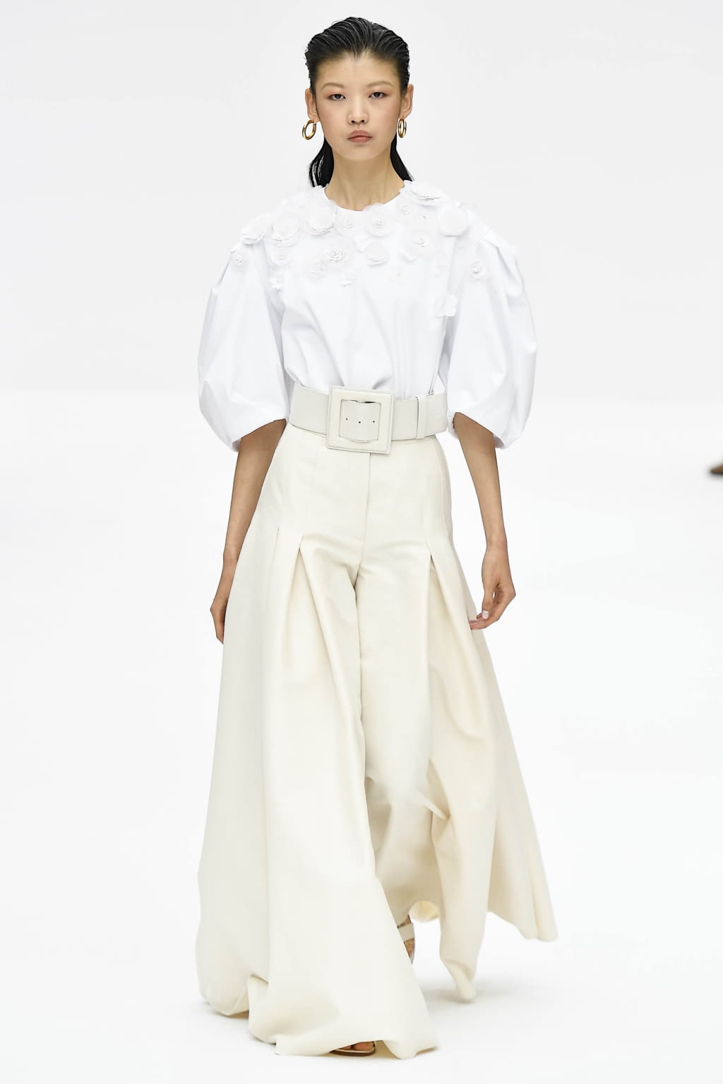 Fashion Week New York Spring/Summer 2020 look 9 from the Carolina Herrera collection 女装