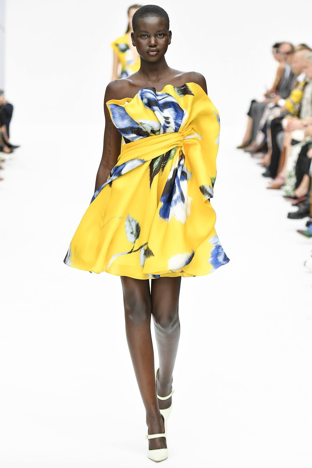 Fashion Week New York Spring/Summer 2020 look 41 from the Carolina Herrera collection 女装