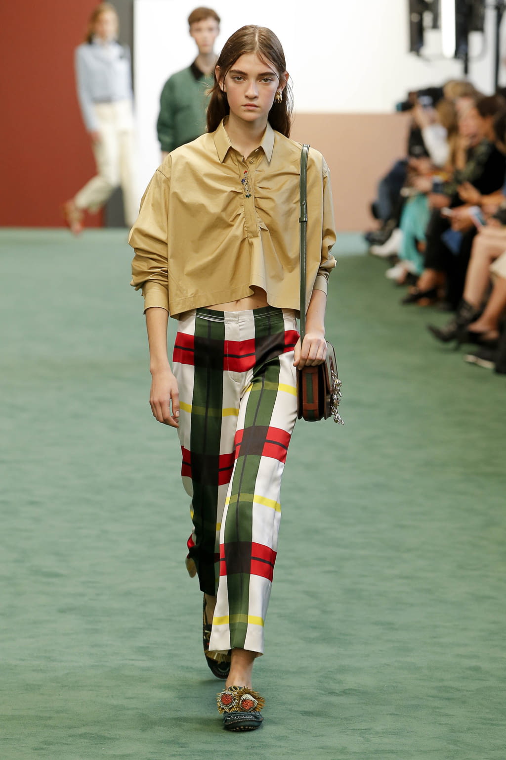 Fashion Week Paris Spring/Summer 2018 look 13 from the Carven collection 女装