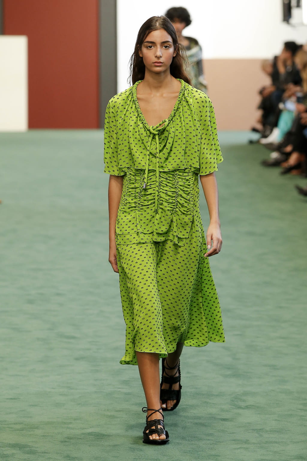 Fashion Week Paris Spring/Summer 2018 look 27 from the Carven collection womenswear