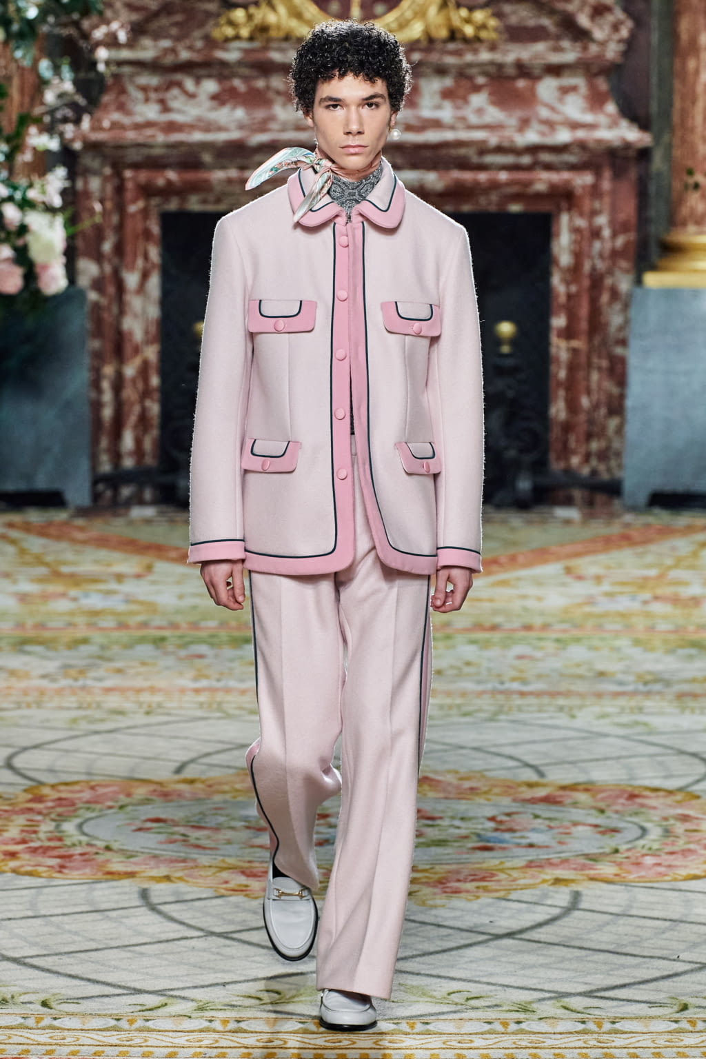 Fashion Week Paris Fall/Winter 2020 look 8 from the Casablanca collection 男装