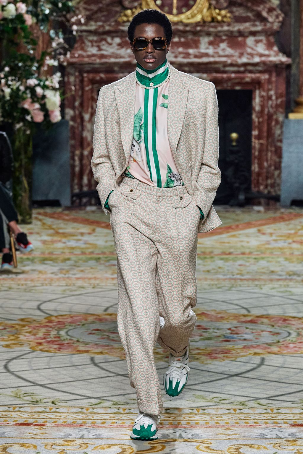 Fashion Week Paris Fall/Winter 2020 look 17 from the Casablanca collection menswear